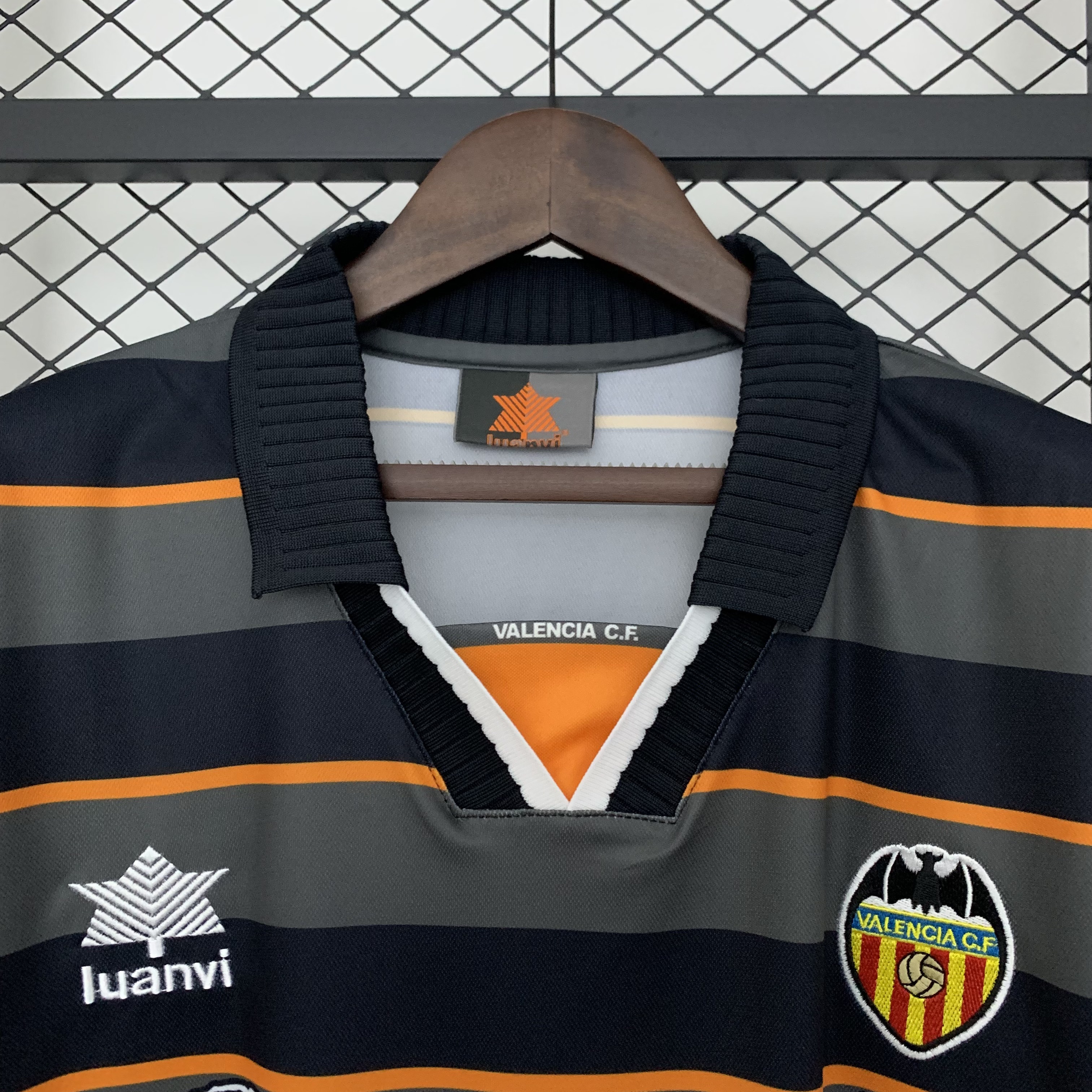 1999/2000 Valencia Away Retro Football Shirt