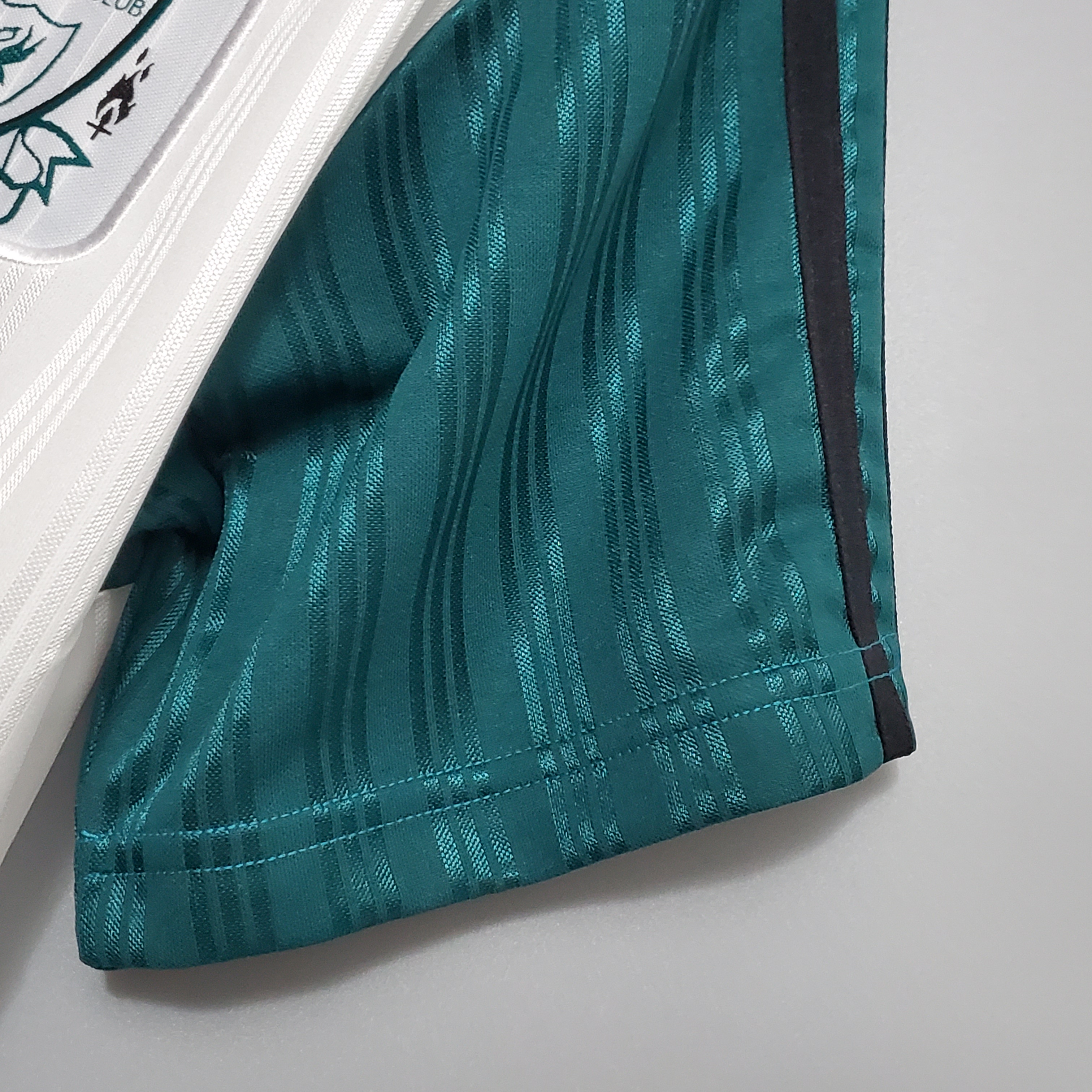 1995/1996 Liverpool Retro Away Football Shirt