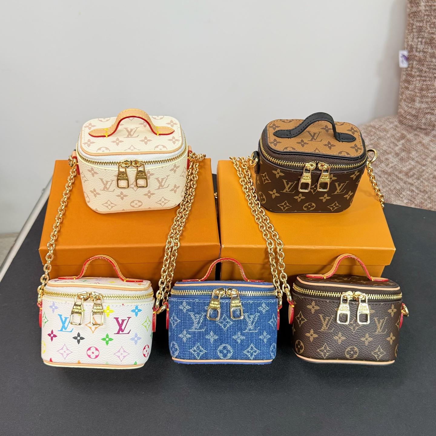 Chane design micro Vanity makeup bag M03772 coin purse/keychain/Charm ornament