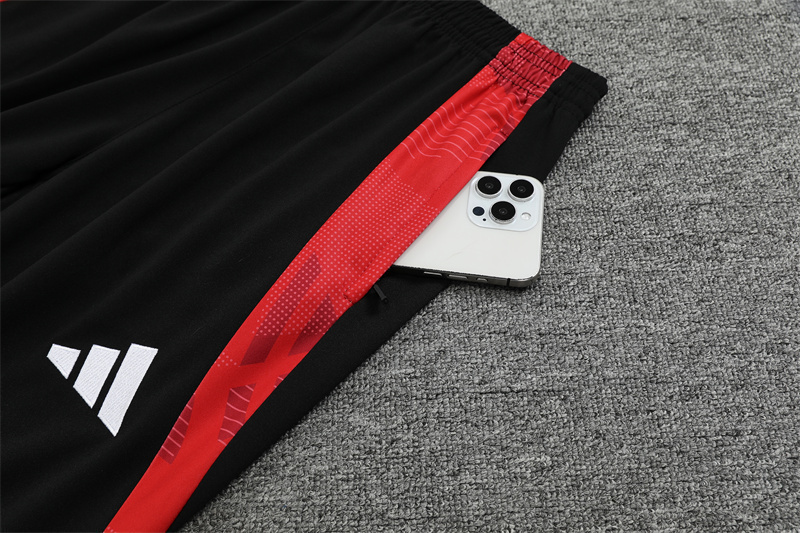 24/25 Manchester United Black  Half Zip Training Kit (Adult Kids Kit)