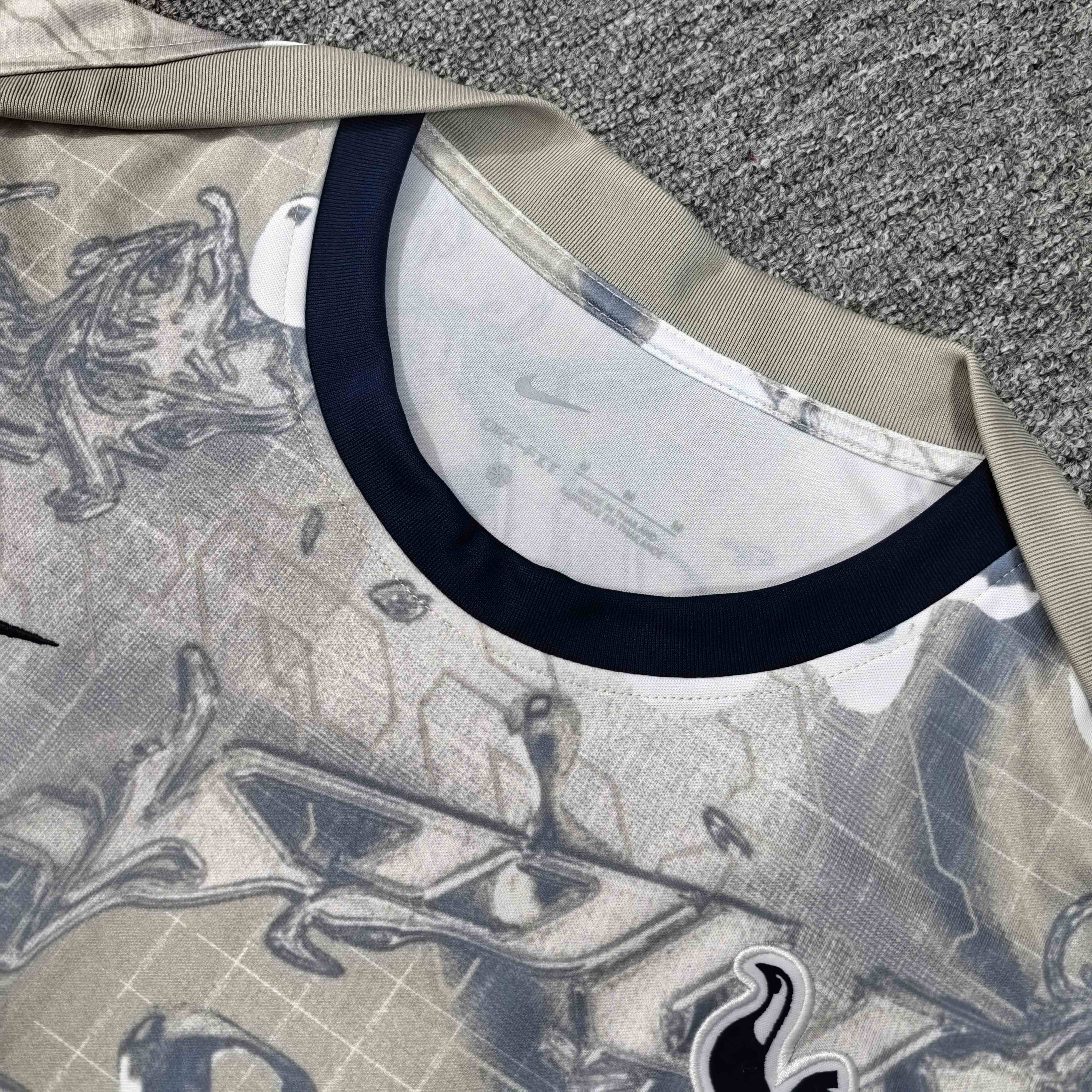 2025/2026 Tottenham Pre-match Training Football Shirt (Fan Edition)