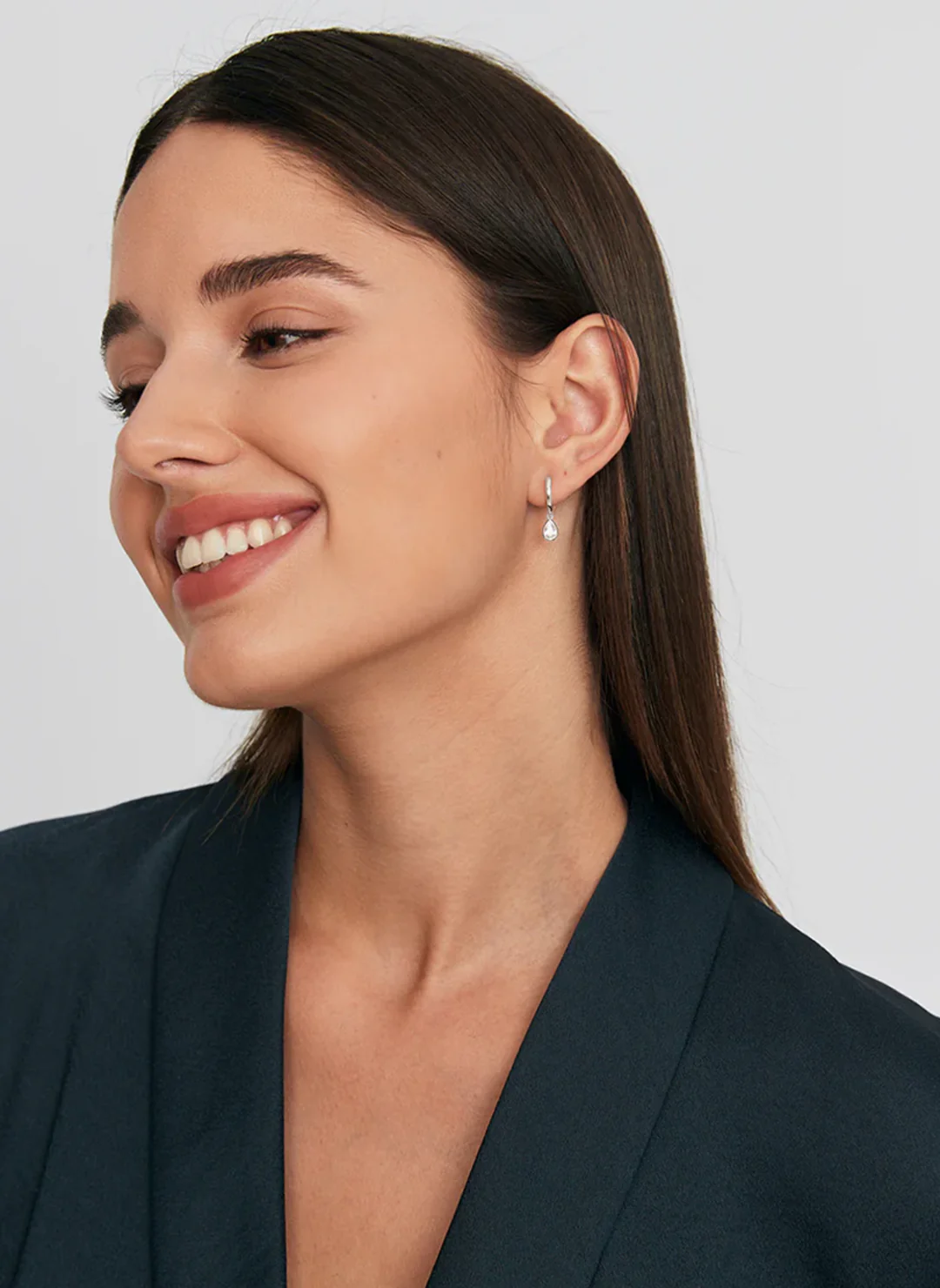 Solitaire Teardrop Sapphire Drops