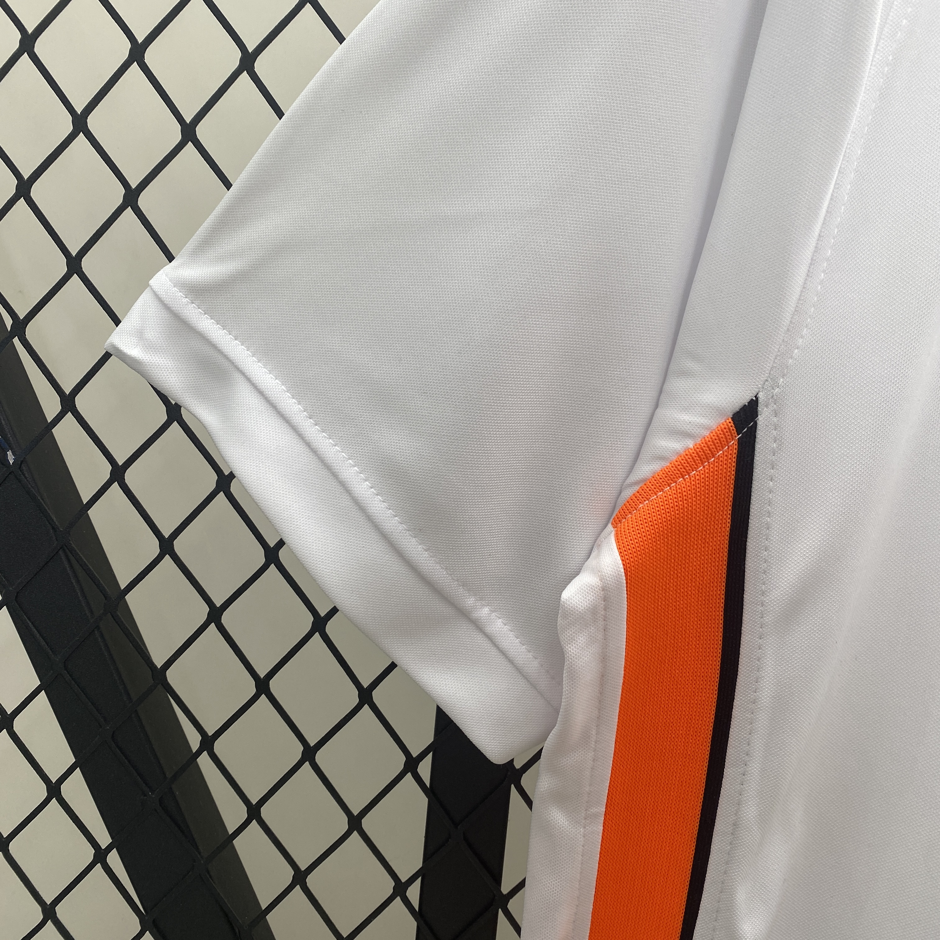 2006/2007 Valencia Home Retro Football Shirt