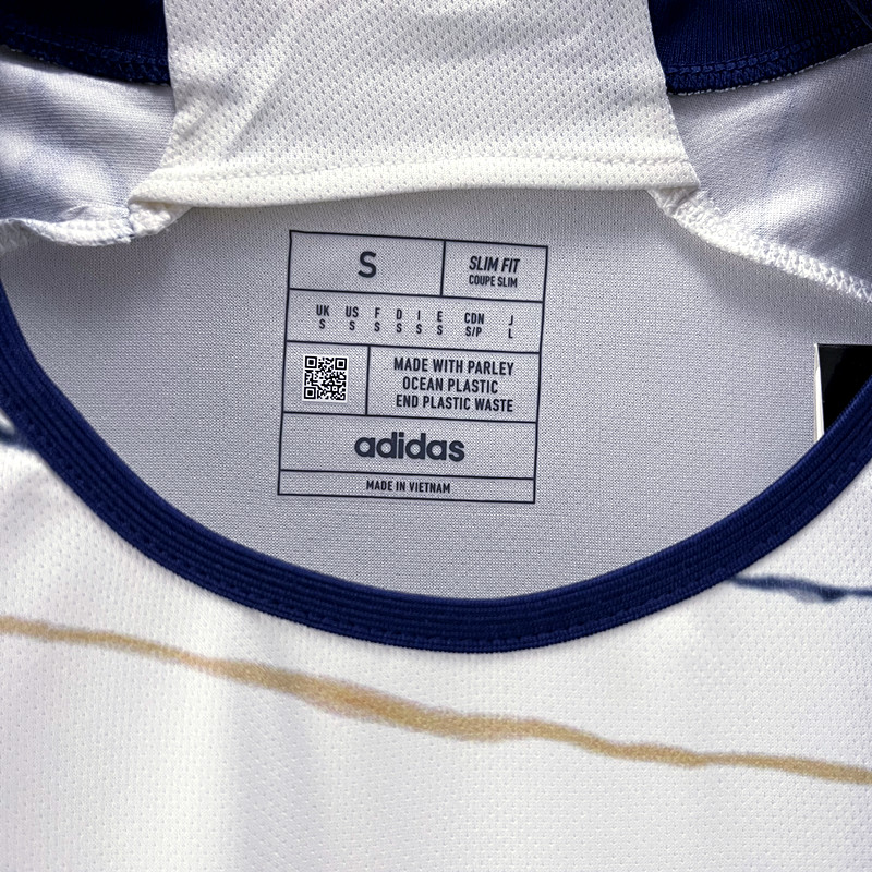 2023/2024 Italy Away Football Shirt (Fan Edition)