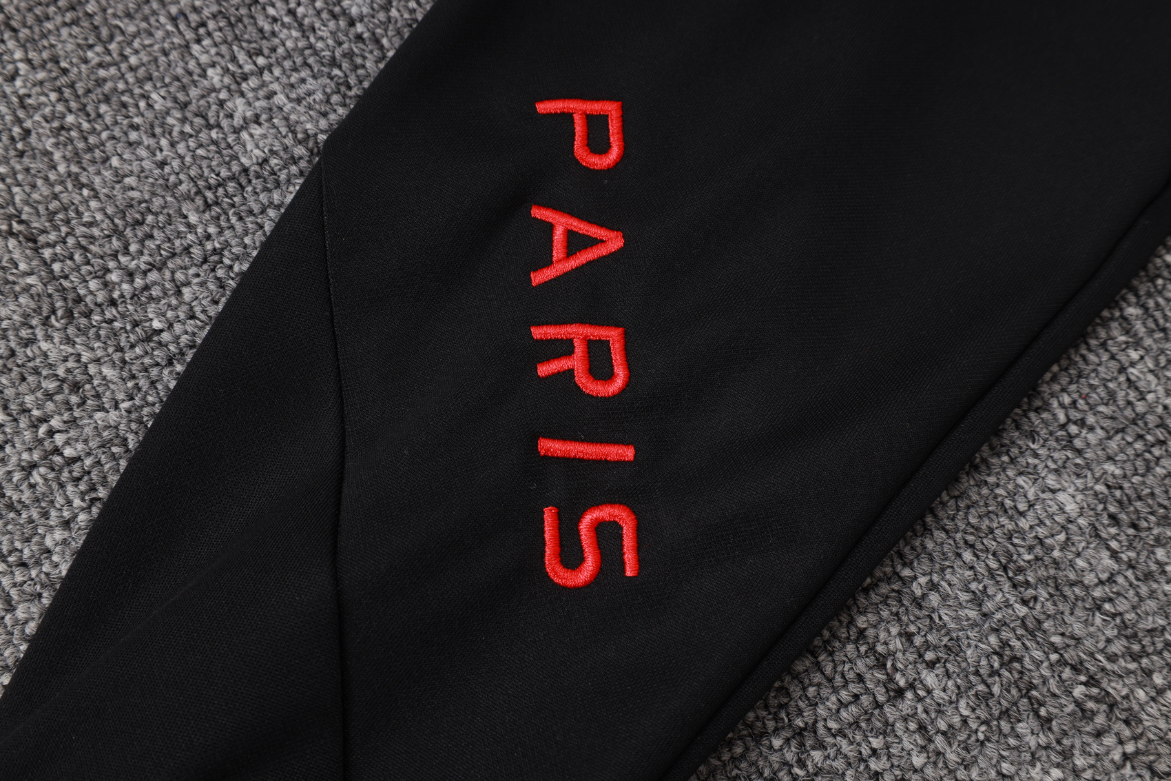 2025/2026 Paris Saint-Germain Adults' Full-Zip Training Kits (Adult Kit)