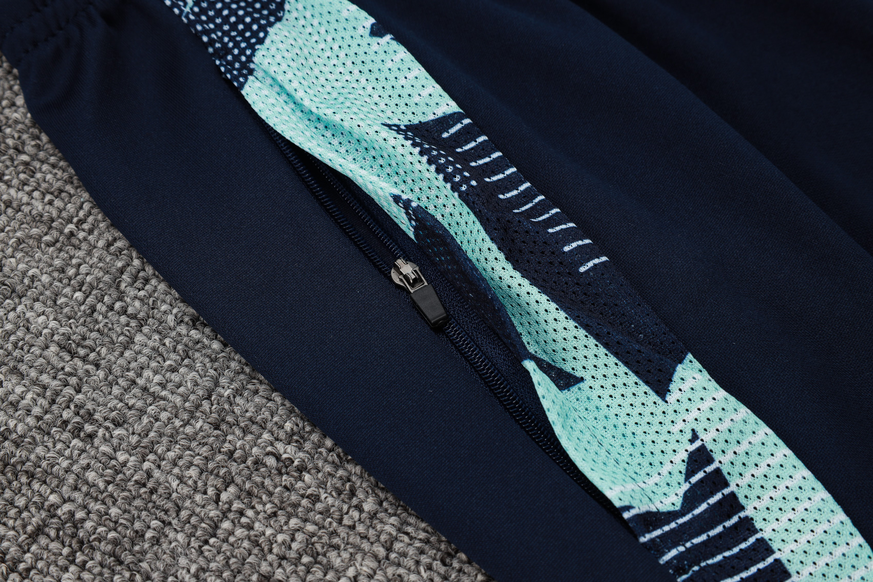 2024/2025 Real Madrid Light Green Adult Half Zip Training Kit (Adult Kit)