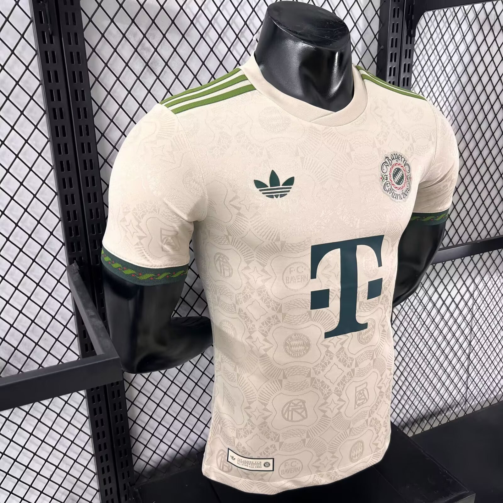 2025/2026 Bayern Munich Oktoberfest Special Edition Football Shirt (Player Edition)