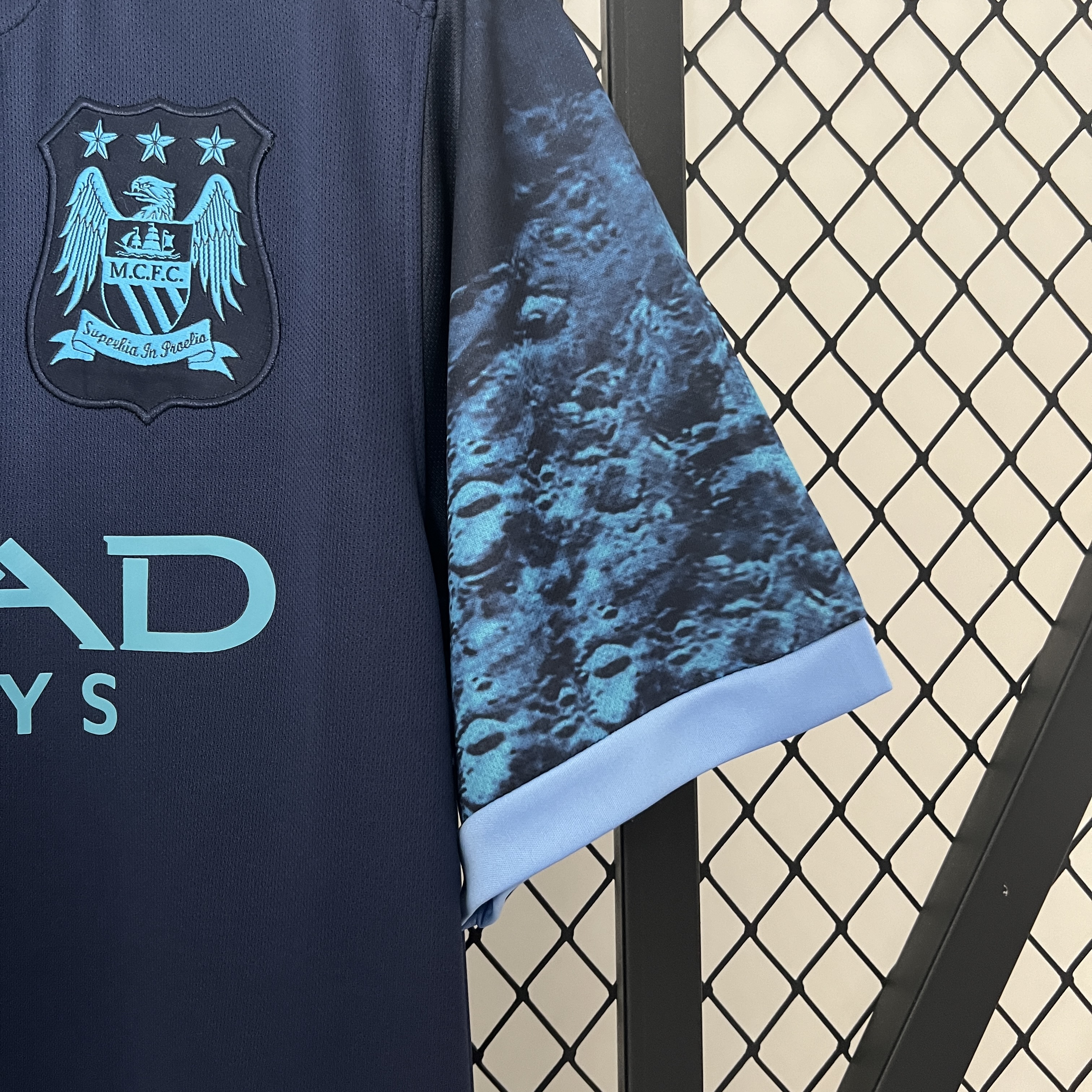 2015/2016 Manchester City Retro Away Football Shirt
