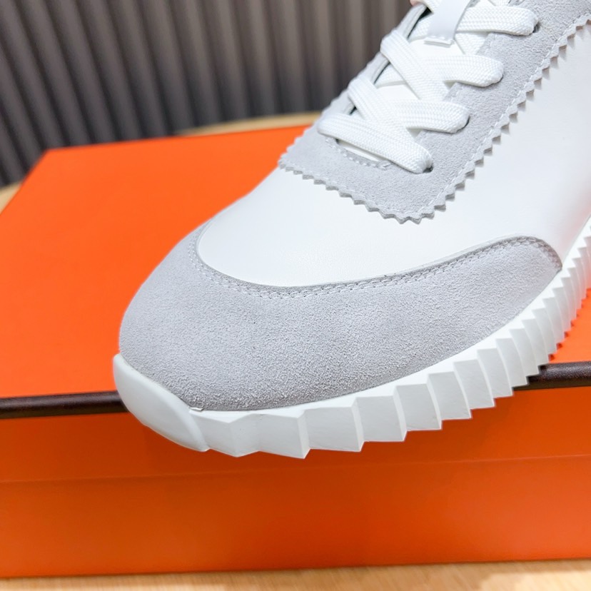 Hermès Bouuncing sneakers featuring shoes
