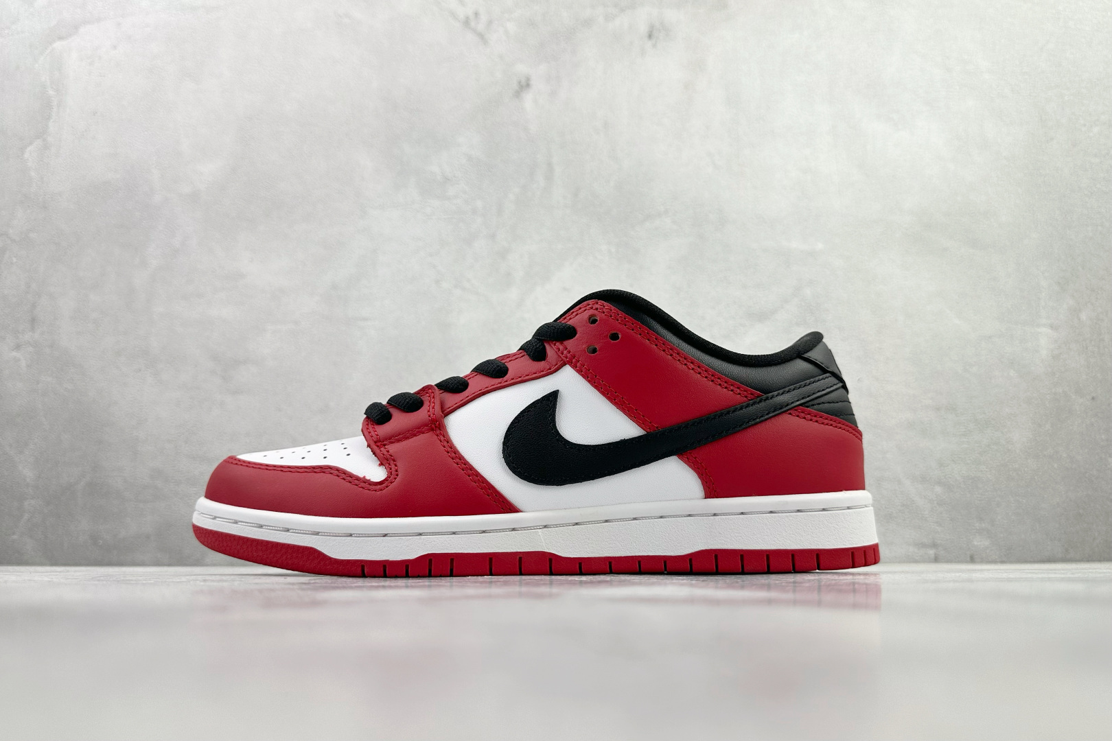 Nike Dunk  SB Shoes
