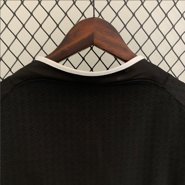 03/04 Manchester United Retro Away  (Fans Edition)