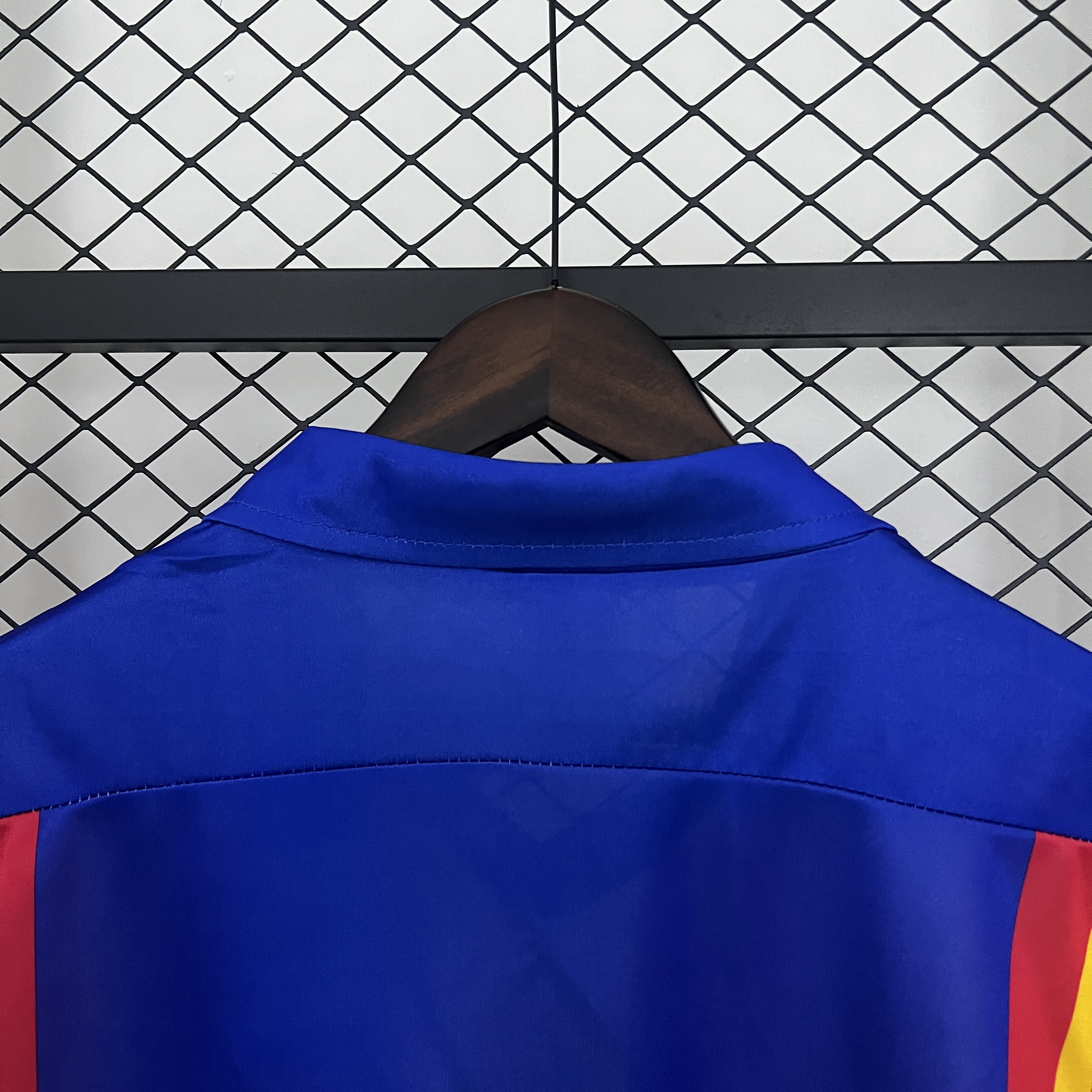 1980/1982 Valencia Home Retro Football Shirt