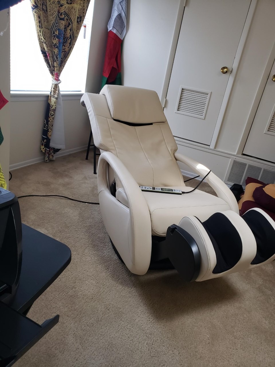 Human Touch WholeBody 7.1 Living Room Recliner Massage Chair