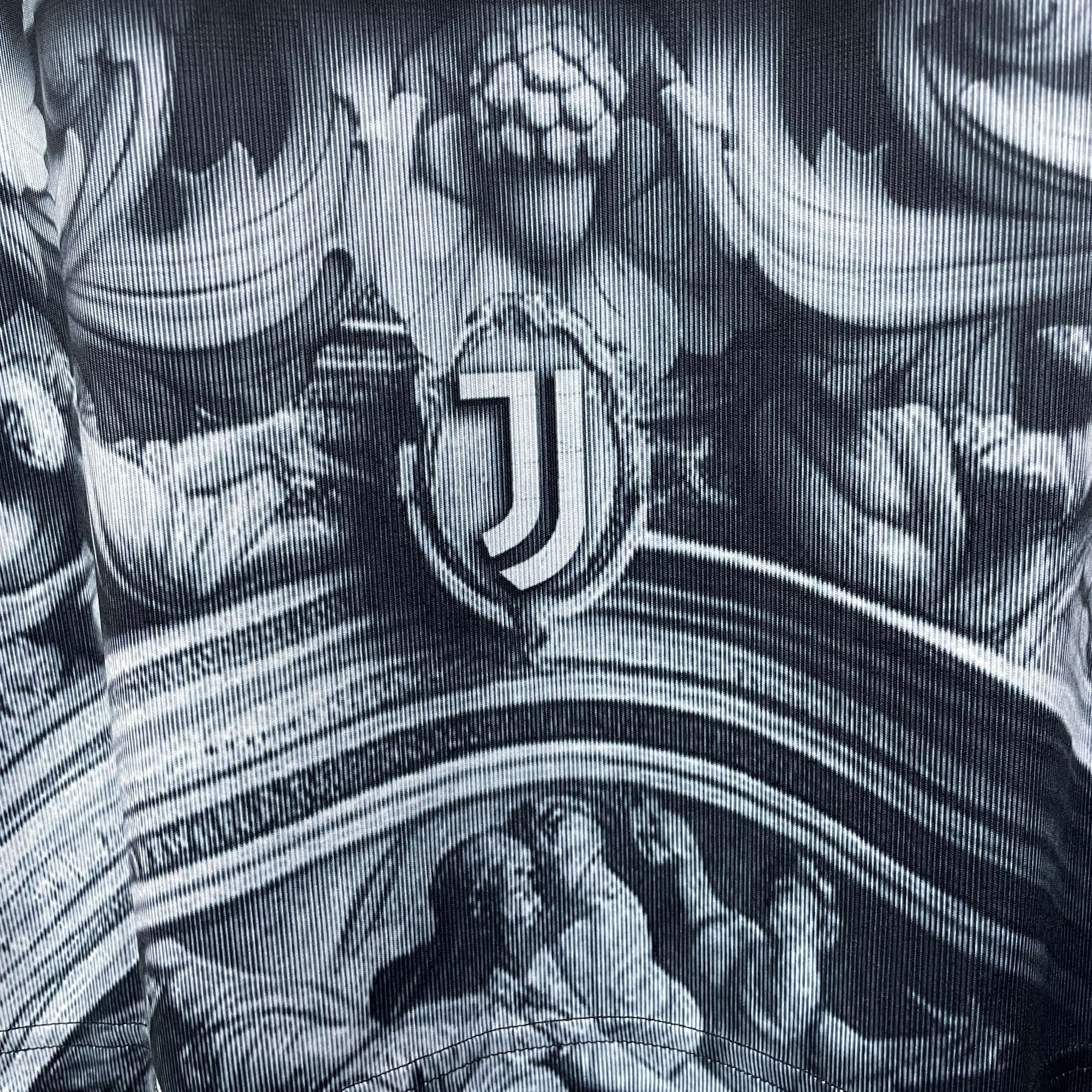 JUVENTUS ADP PREMATCH JERSEY 2025/26 (FANS)