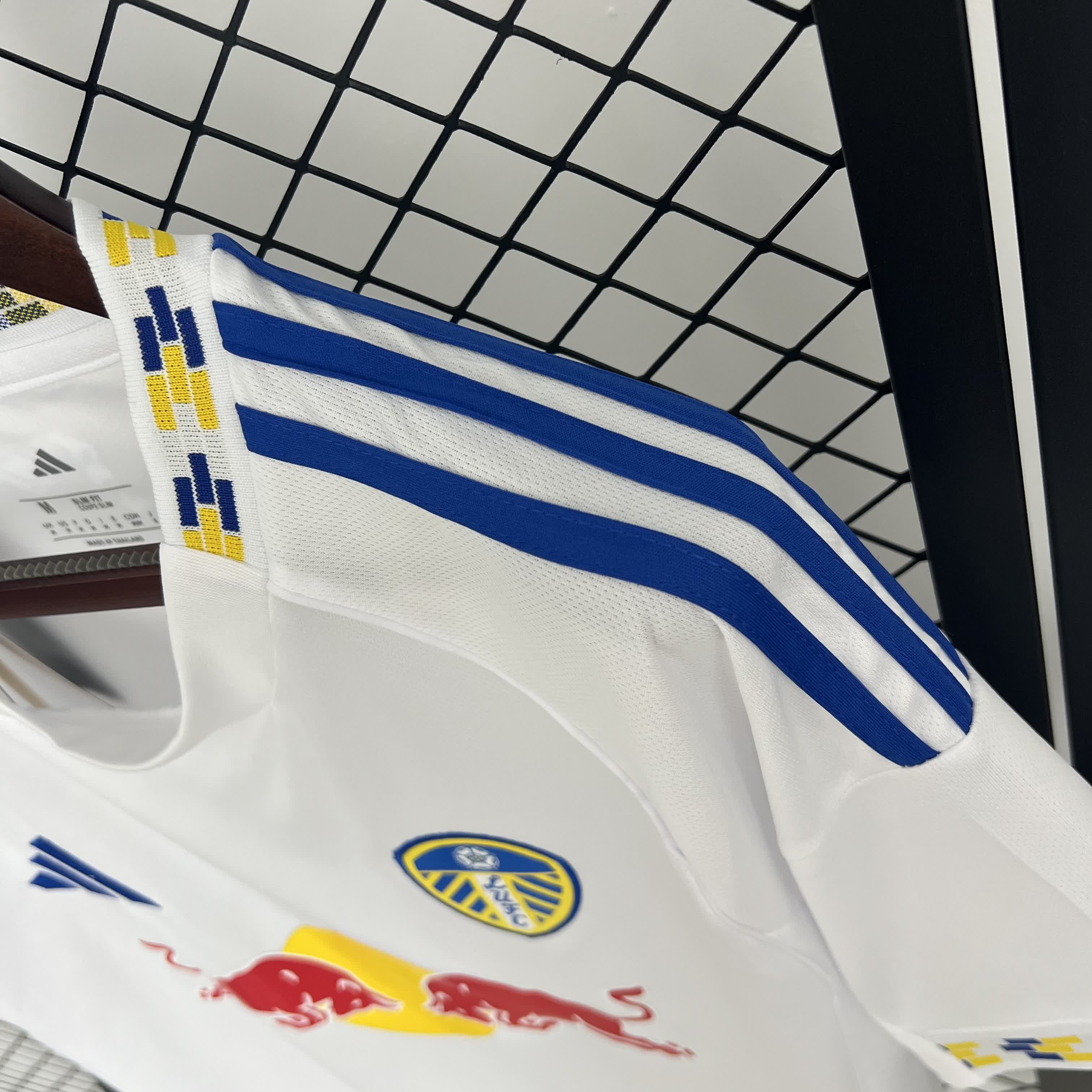 2025/2026 Leeds United Home Football Shirt (Fan Edition)