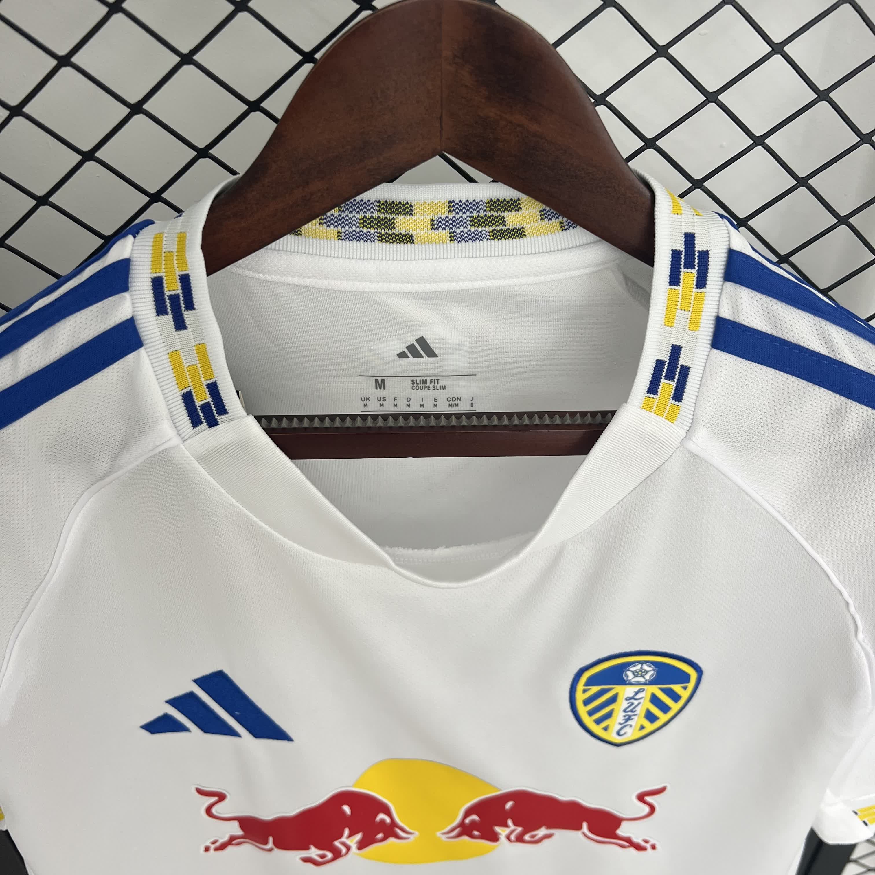 2025/2026 Leeds United Home Football Shirt (Fan Edition)