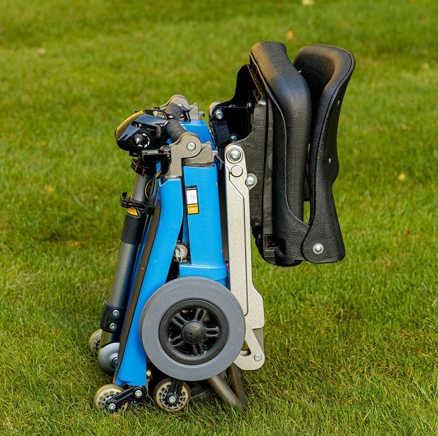 LUGGIE BLUE Folding Travel Mobility Boot Scooter FULLY SERVICED