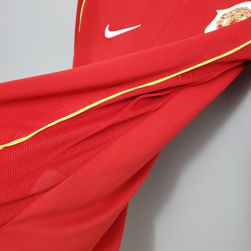 06/07 Manchester United home long sleeved retro football jersey