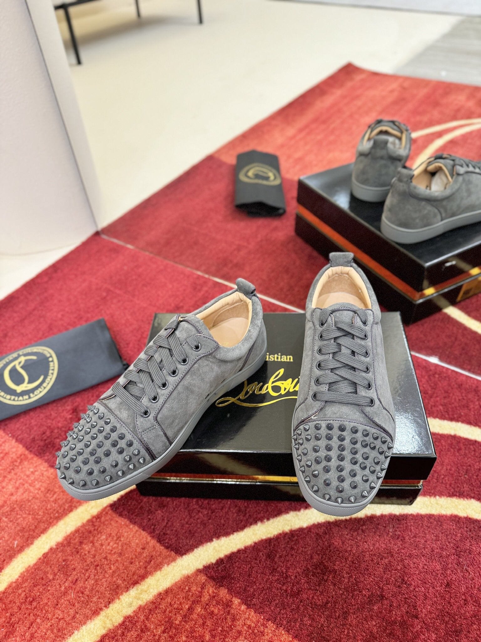 Christian Louboutin Louis Junior Spikes