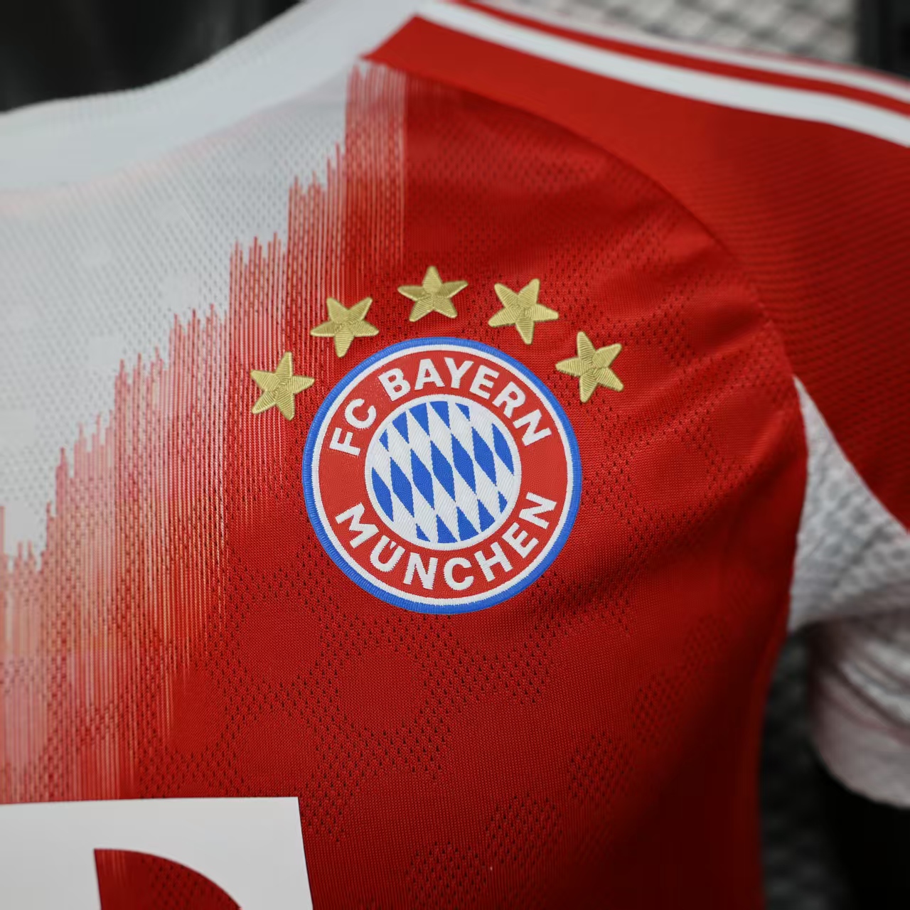 2025/2026 Bayern Munich Home Football Shirt (Player Edition)
