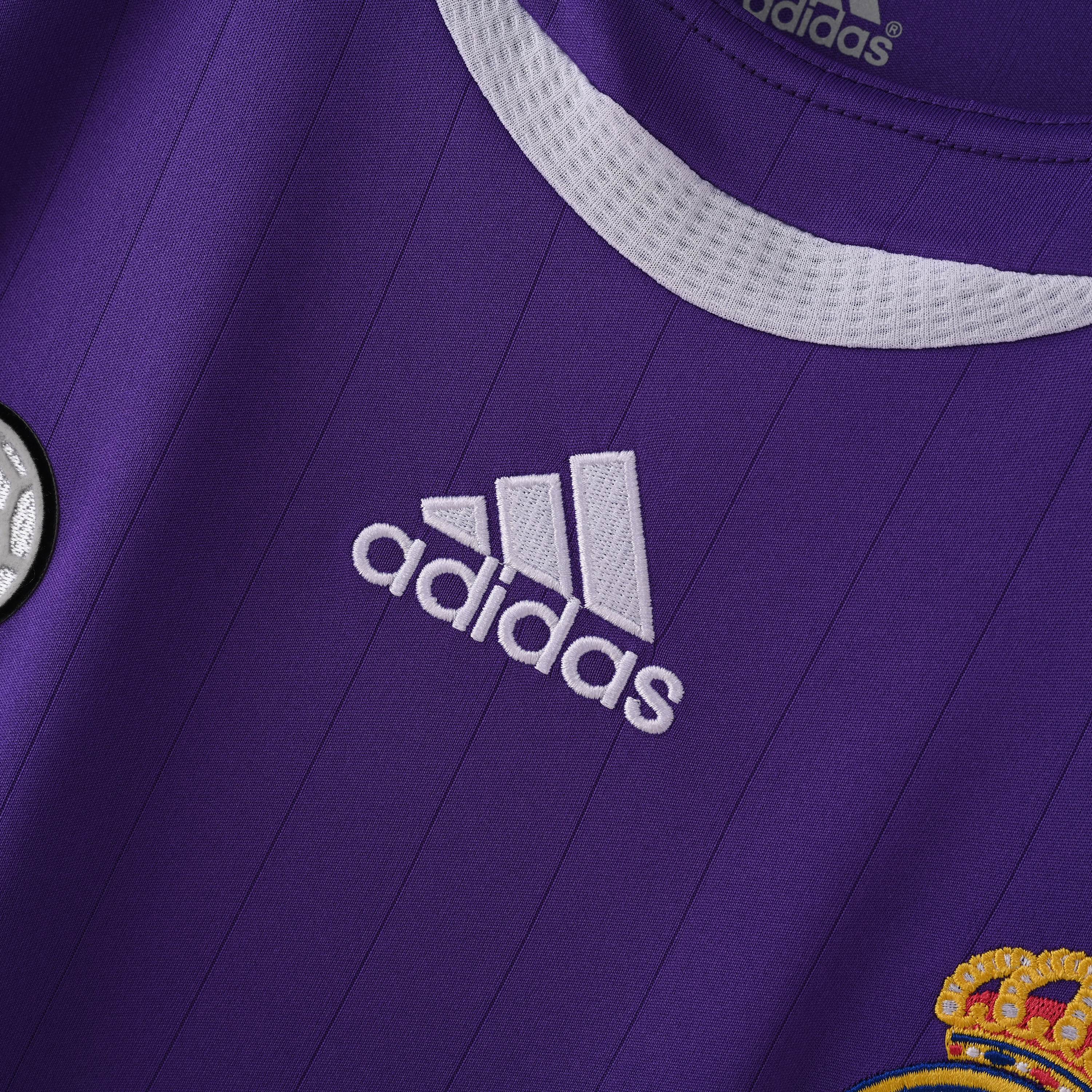 2006/2007 Real Madrid Second Away Retro Football Shirt