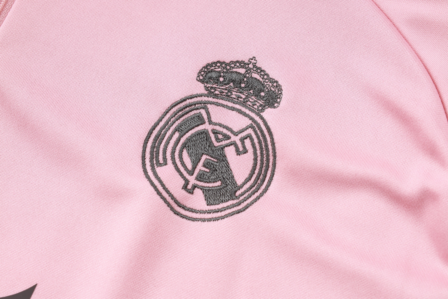 2024/2025 Real Madrid Pink Adult Half Zip Training Kit (Adult Kit)