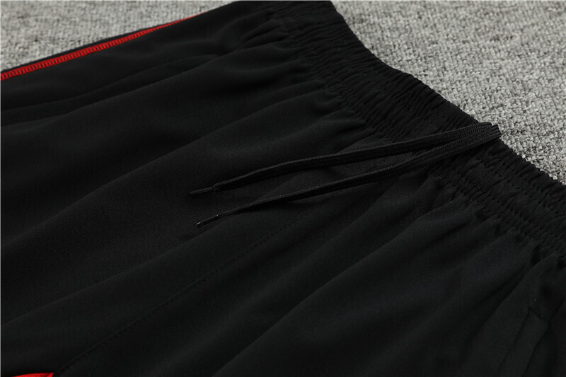 23/24 Manchester United red Half Zip Training Kit (Adult Kids Kit)