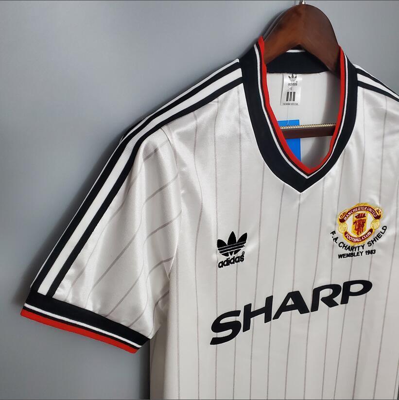 1983 Manchester United Away retro football jersey