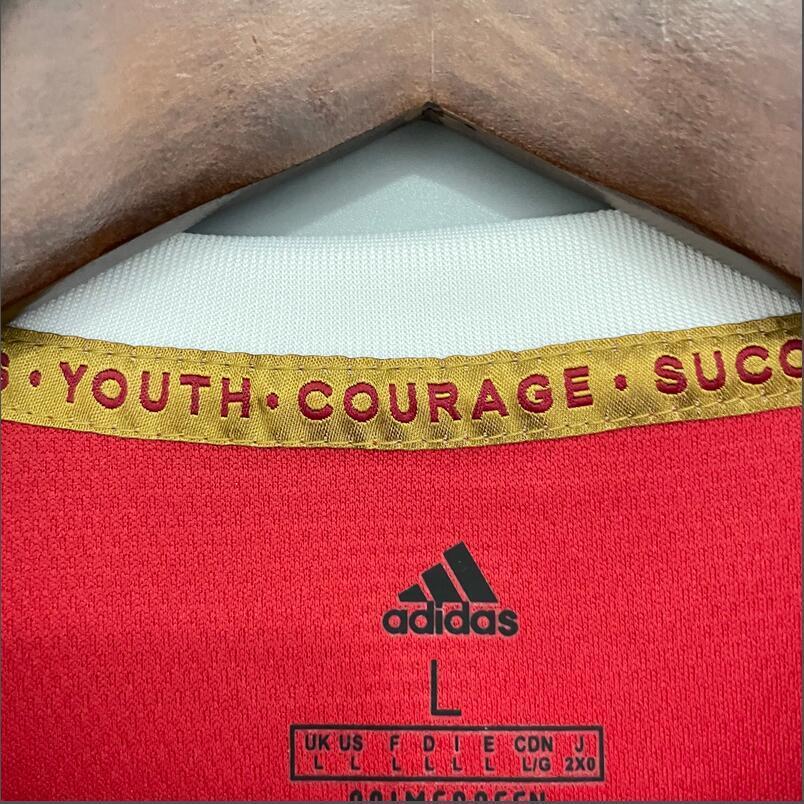 21/22Manchester United home  retro football jersey