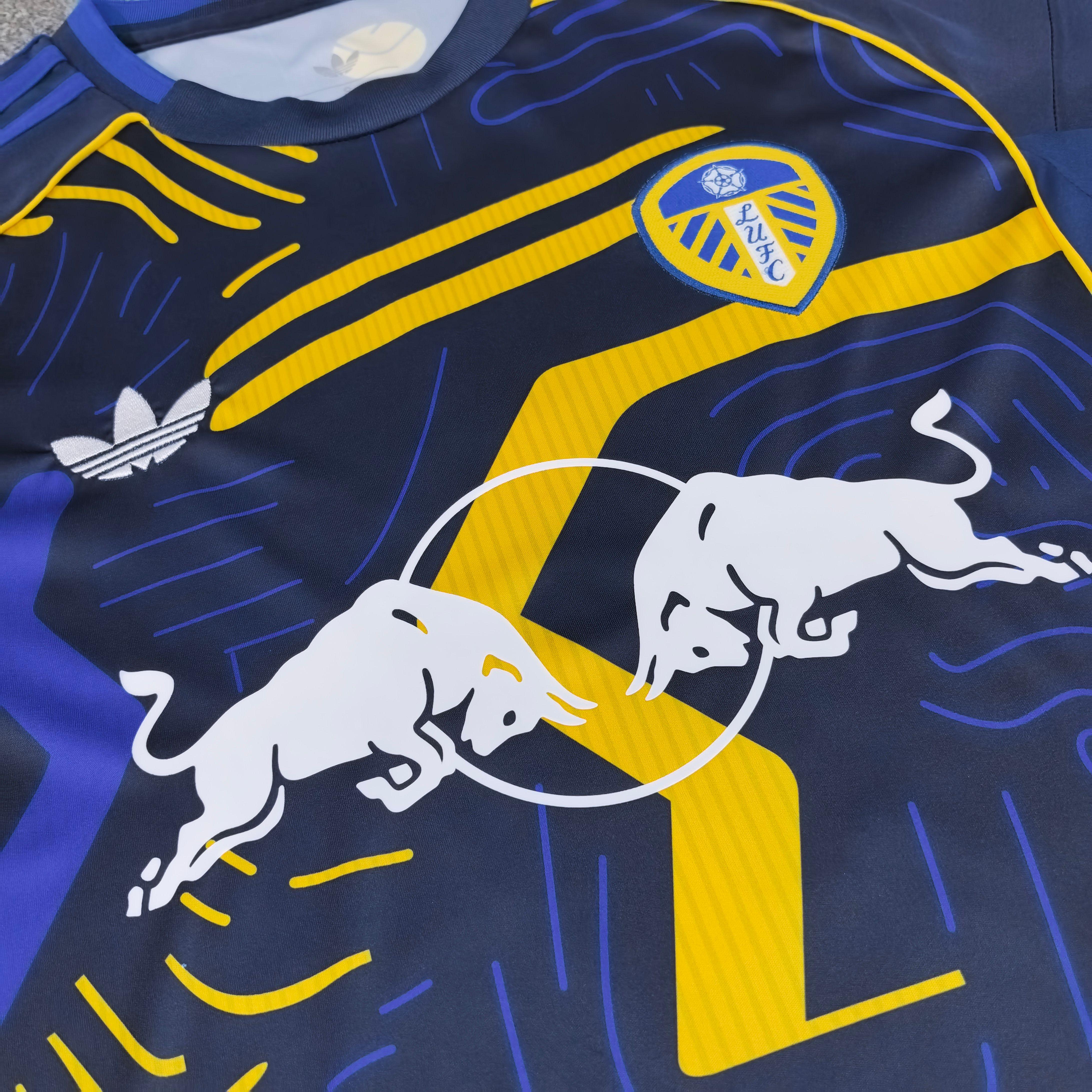 2025/2026 Leeds United Concept version Football Shirt (Fan Edition)
