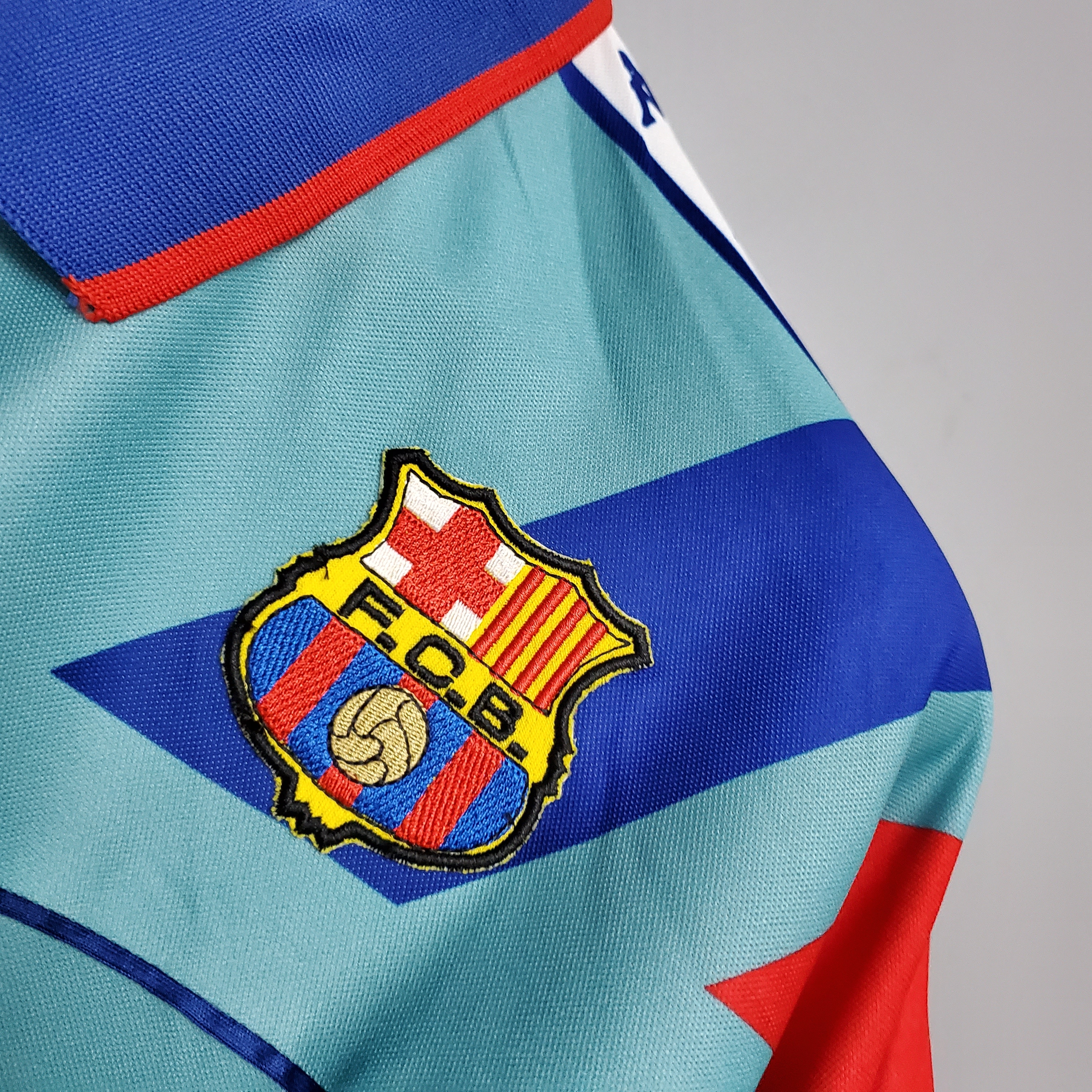 1992/1995 Barcelona Away Retro Football Shirt