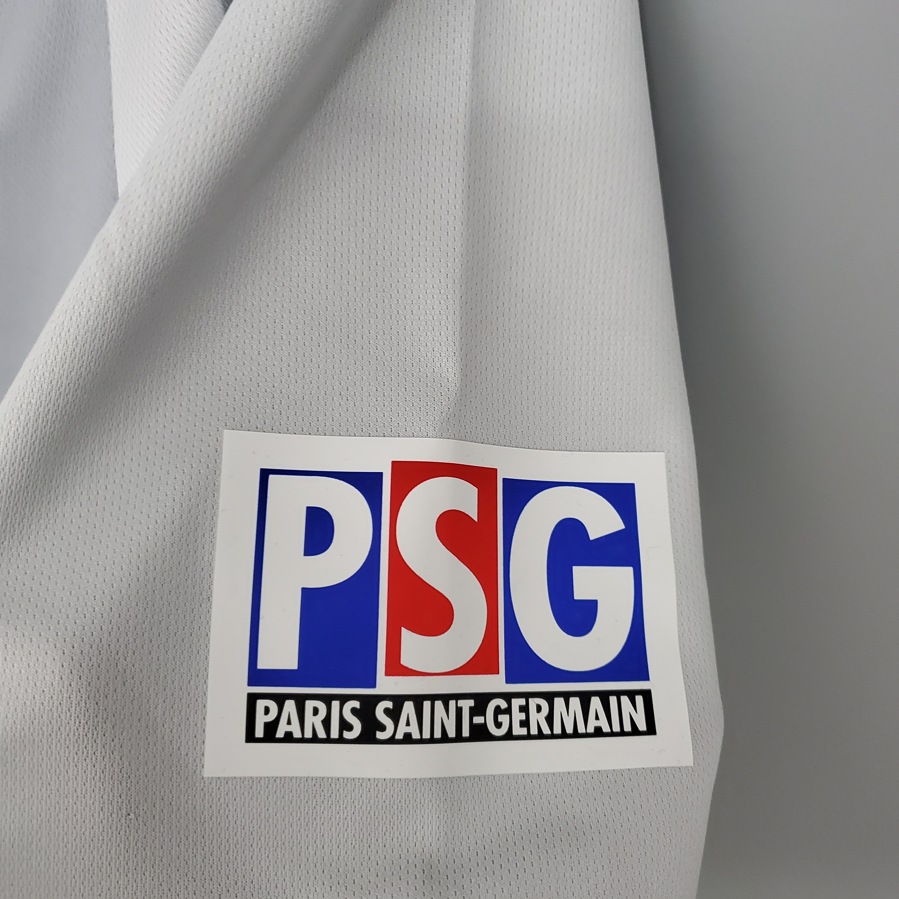 2001/2002 Paris Saint-Germain Away Retro Football Shirt