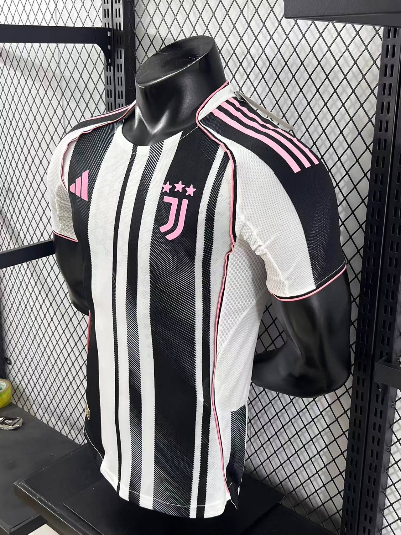 2025/2026 Juventus Home Football Shirt (Player )
