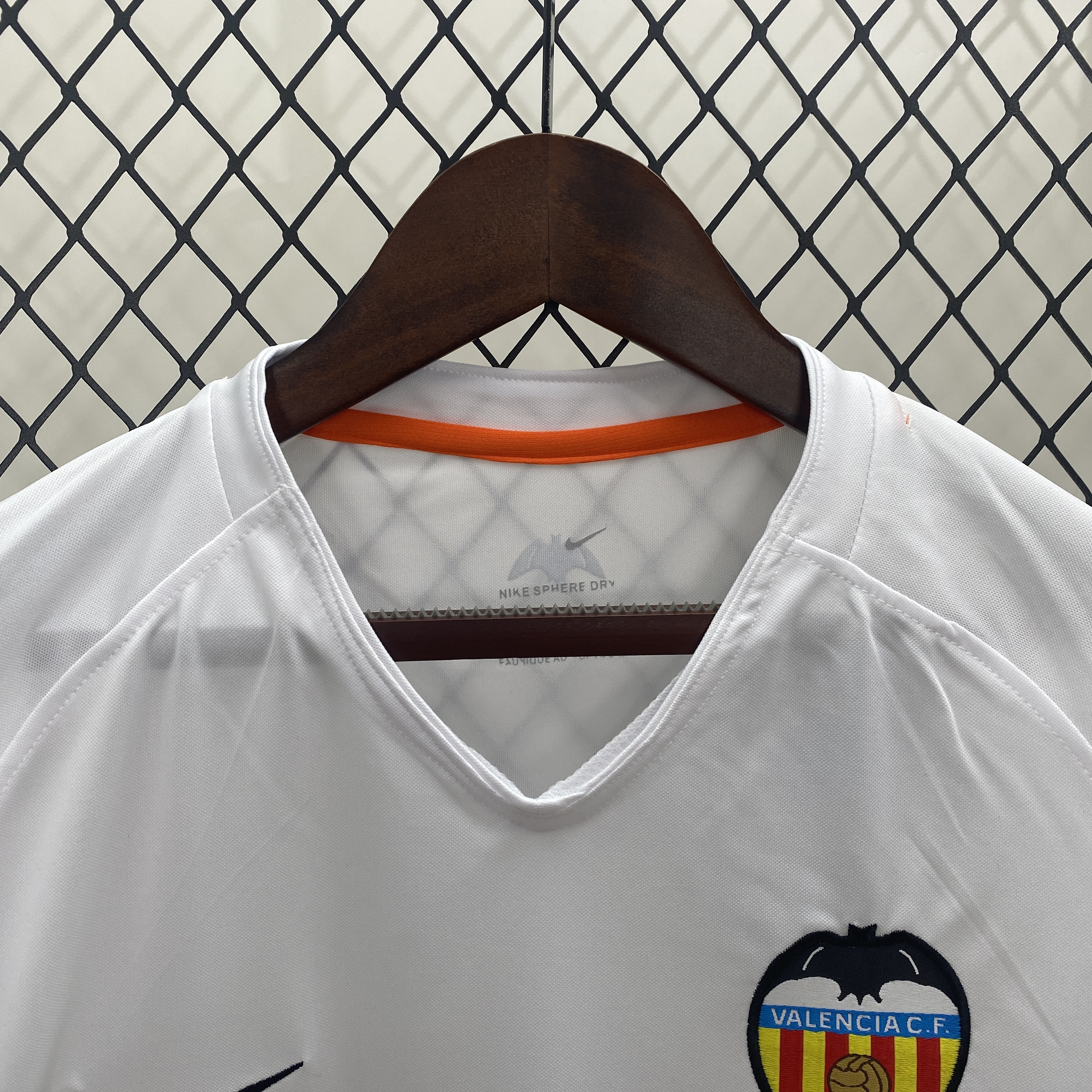 2006/2007 Valencia Home Retro Football Shirt