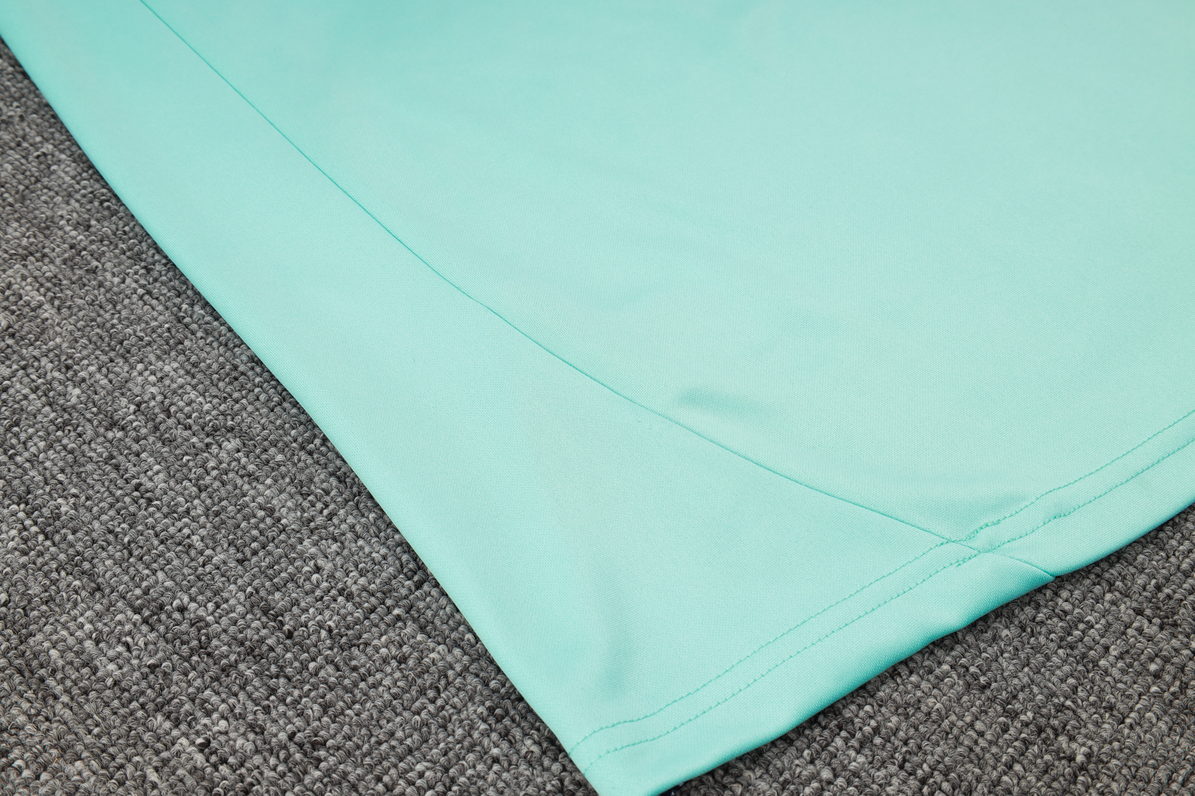 2024/2025 Real Madrid Light Green Adult Half Zip Training Kit (Adult Kit)