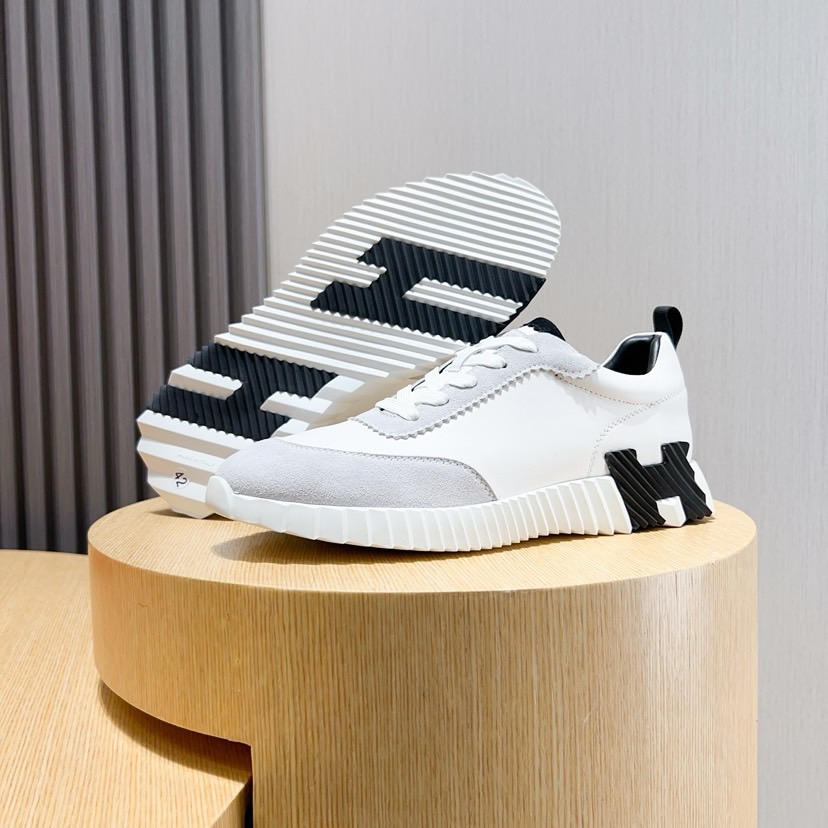 Hermès Bouuncing sneakers featuring shoes