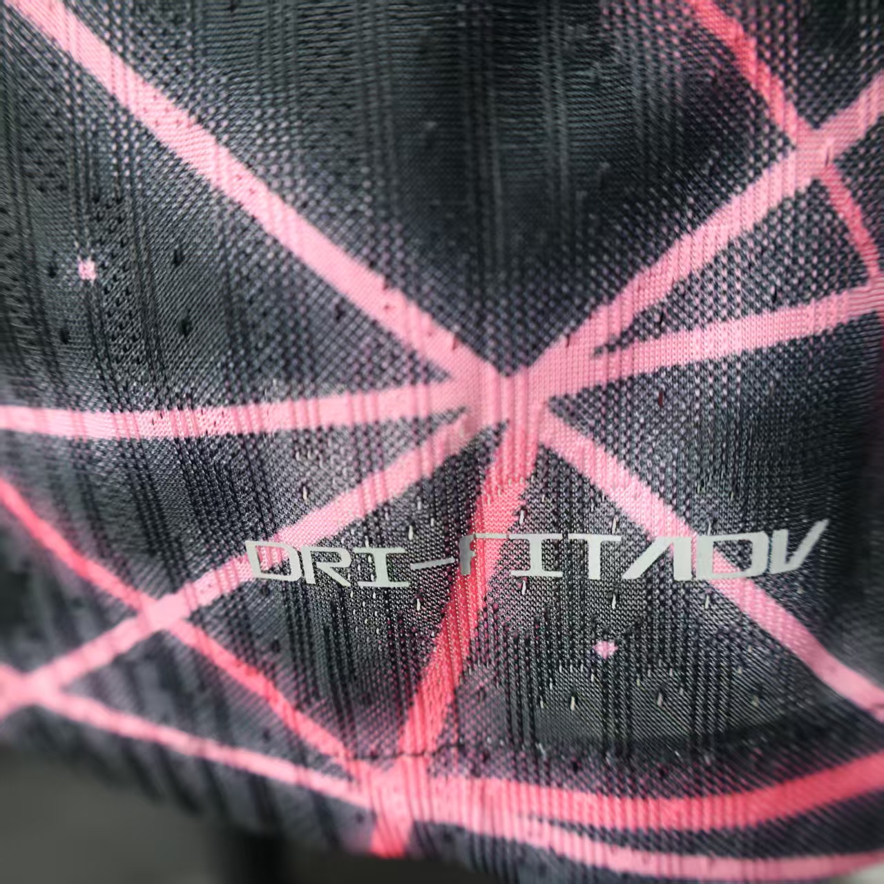 2025/2026 Paris Saint-Germain Pre-match Football Shirt (Player Edition)