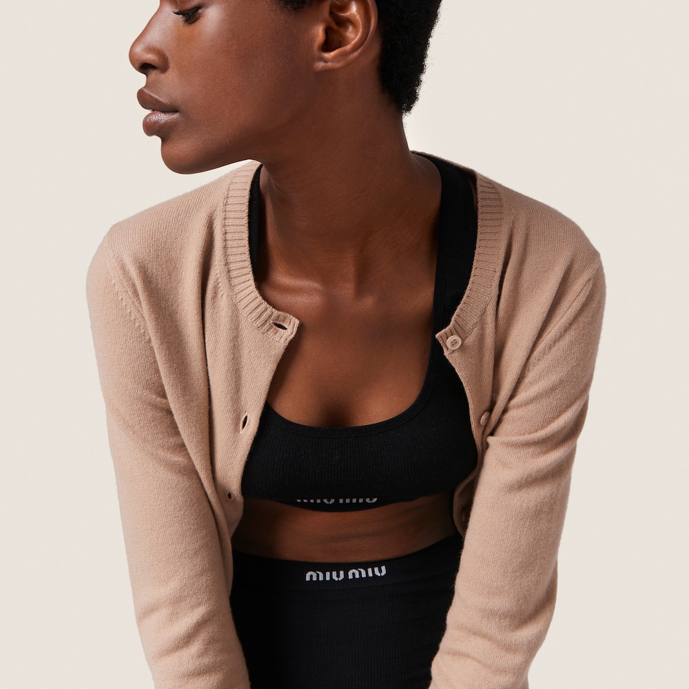 Seamless boxer shorts