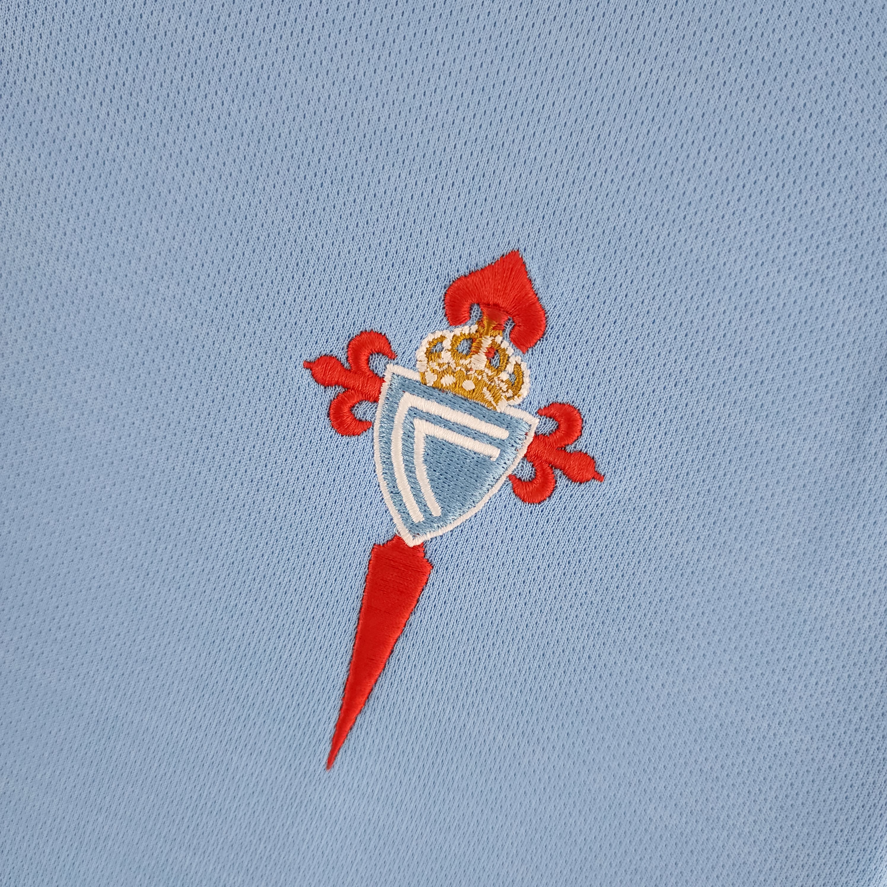 2002/2004 Celta Vigo Home Retro Football Shirt