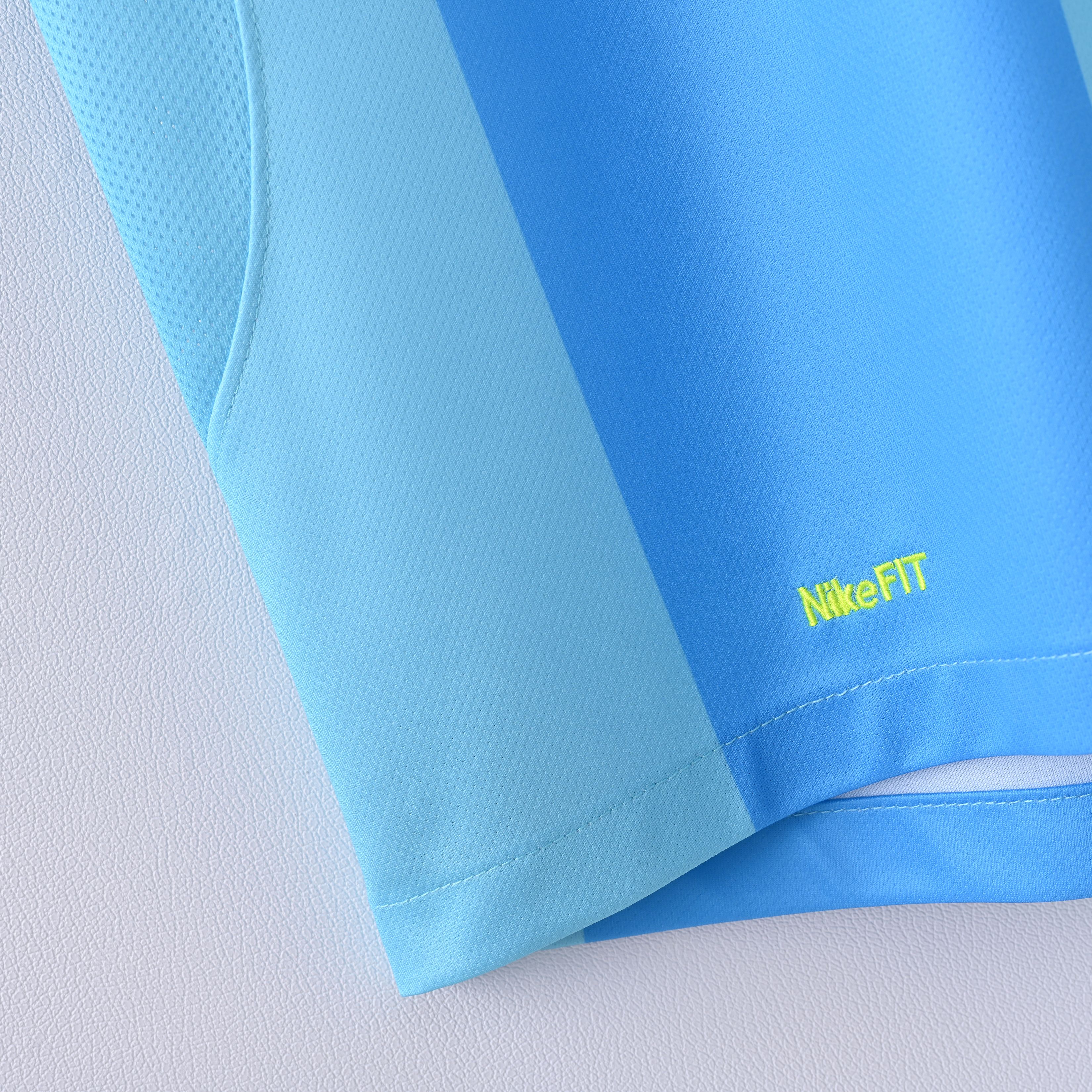 2007/2008 Barcelona Away Retro Football Shirt