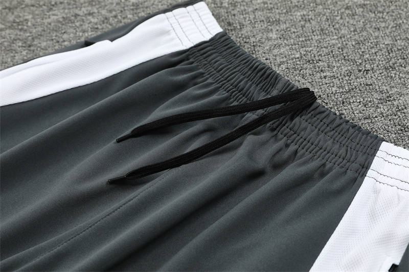 24/25 Manchester United Dark Grey Half Zip Training Kit (Adult Kids Kit)