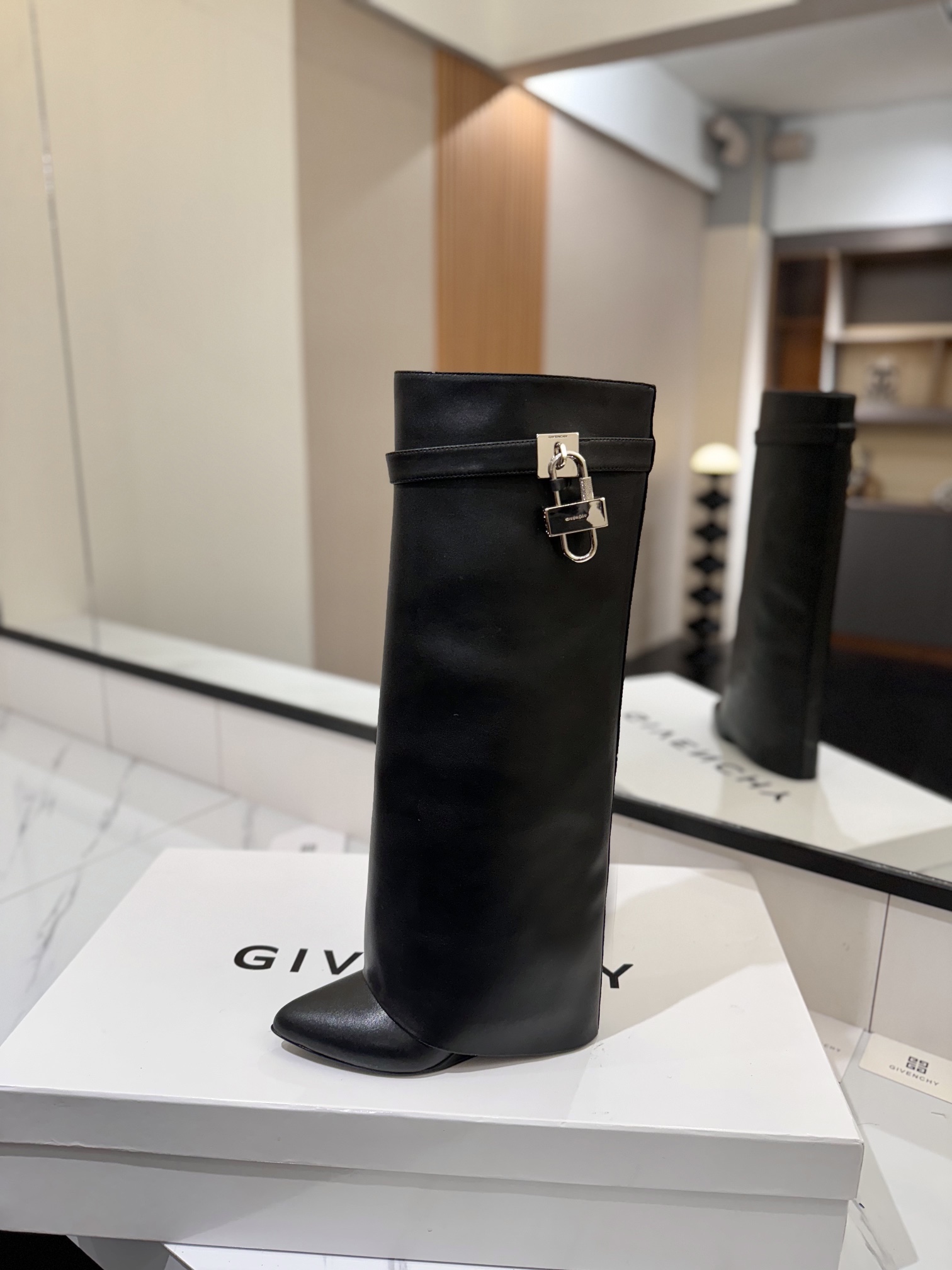 Givench Design Hot-style Fashion Boots Genuine leather high quality Clearance sale