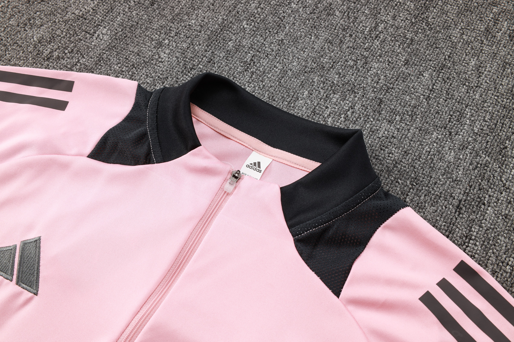 2024/2025 Real Madrid Pink Adult Half Zip Training Kit (Adult Kit)