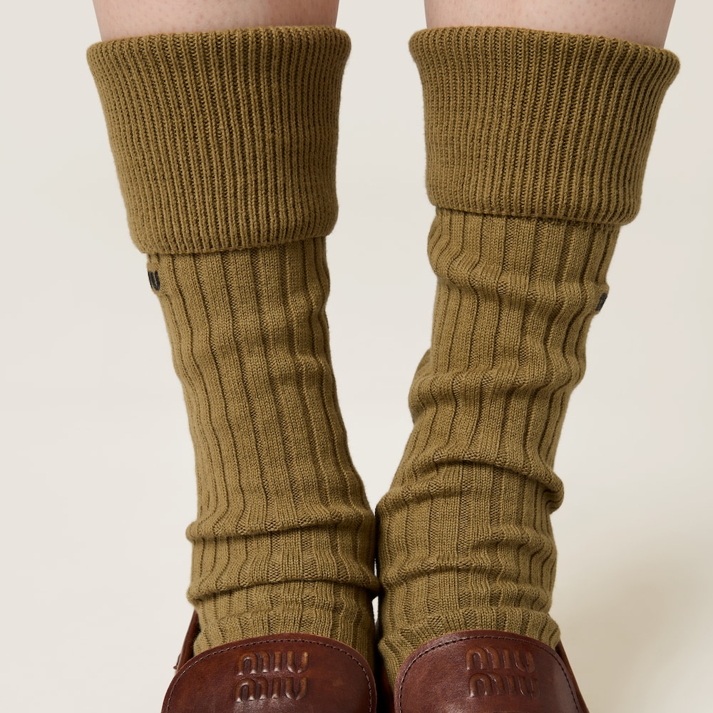 Ribbed knit socks