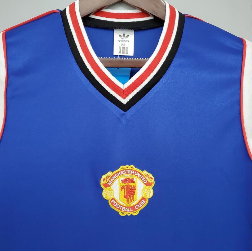 85/86 Manchester United Away retro football jersey