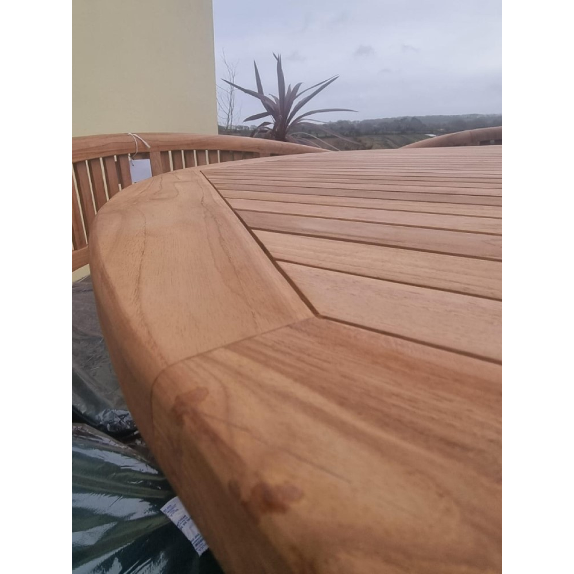 Teak garden dining set. 1.8m &ldquo;Titan&rdquo; round table, 4 bowwood style seats