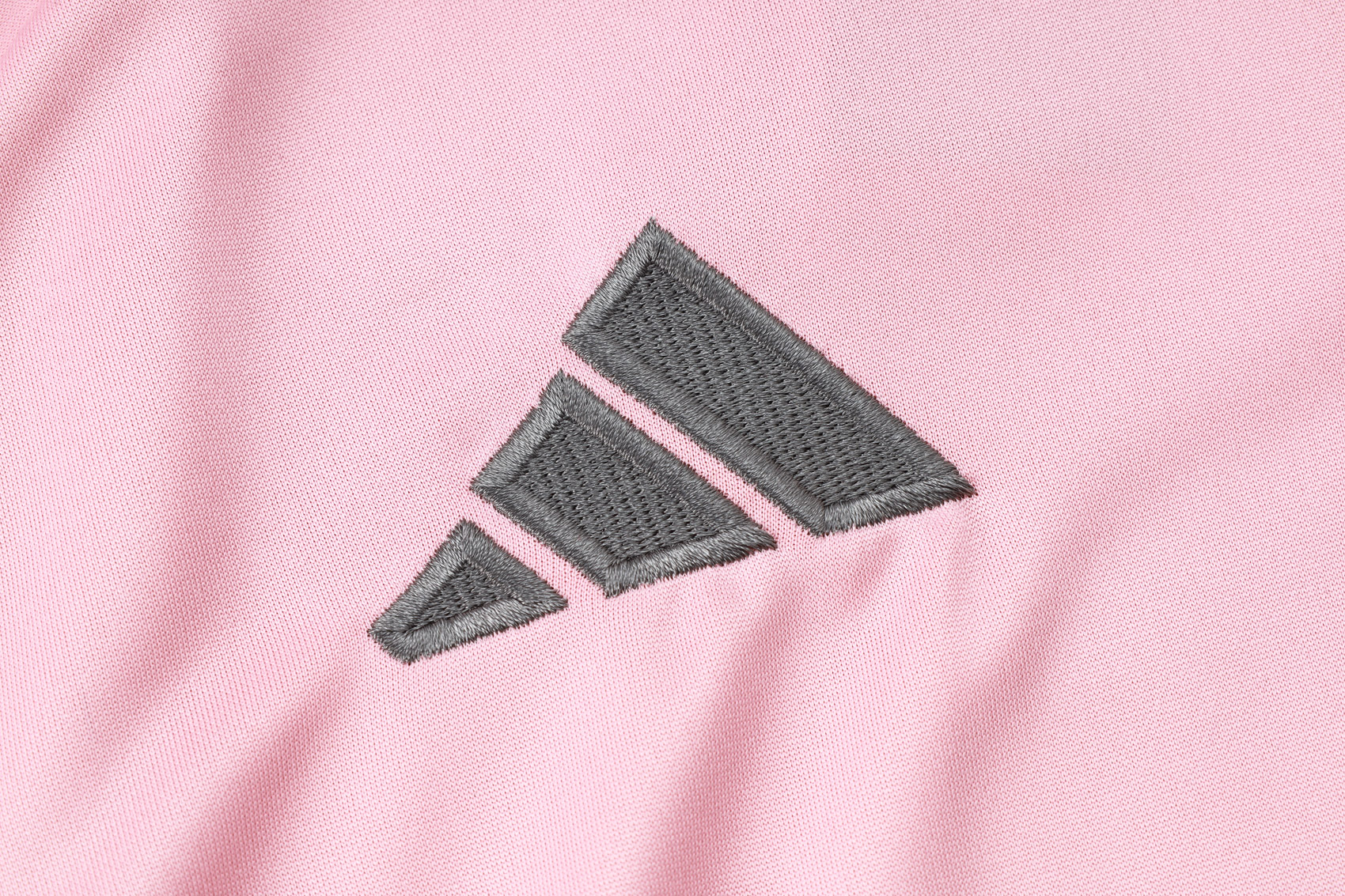 2024/2025 Real Madrid Pink Adult Half Zip Training Kit (Adult Kit)