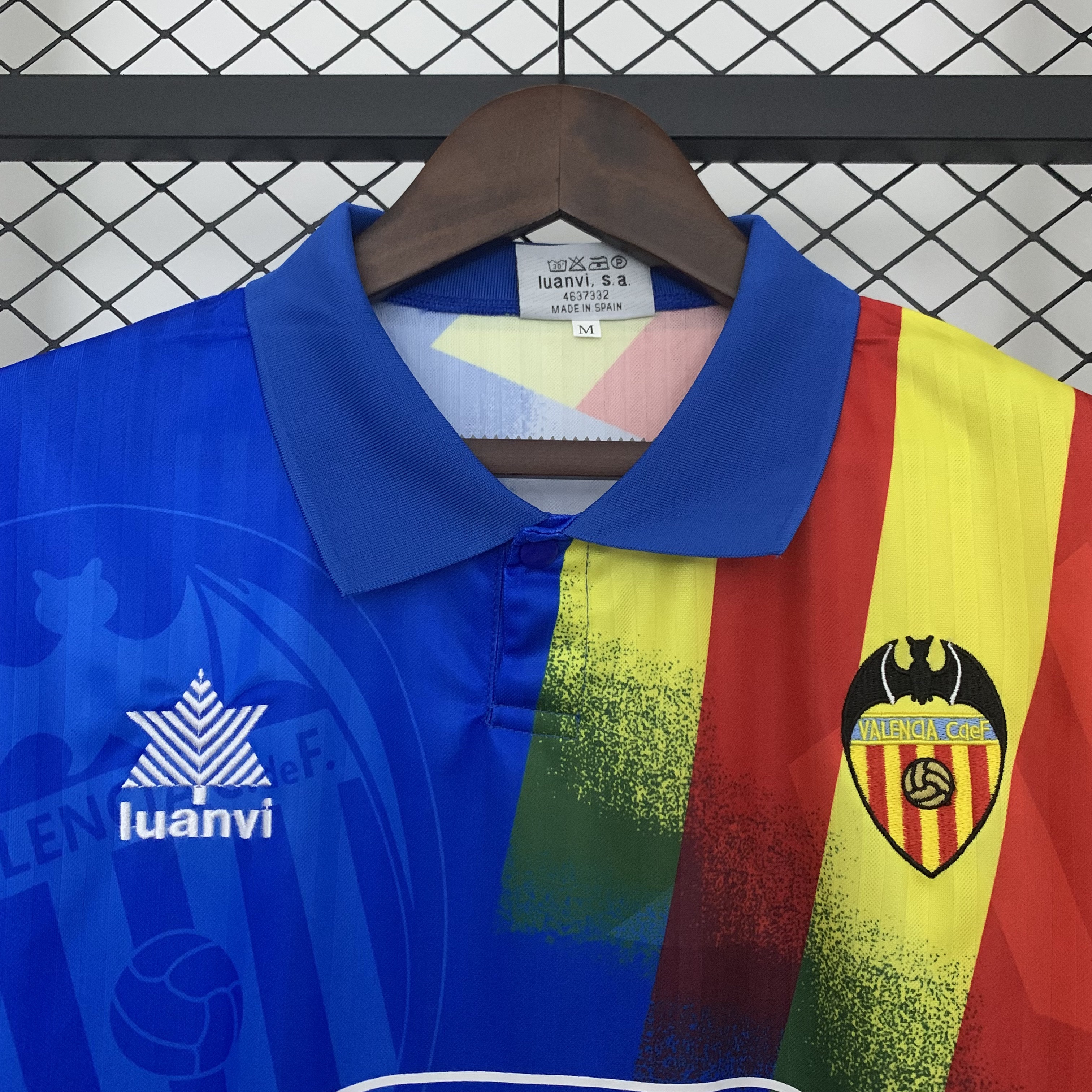 1995/1996 Valencia Away Retro Football Shirt