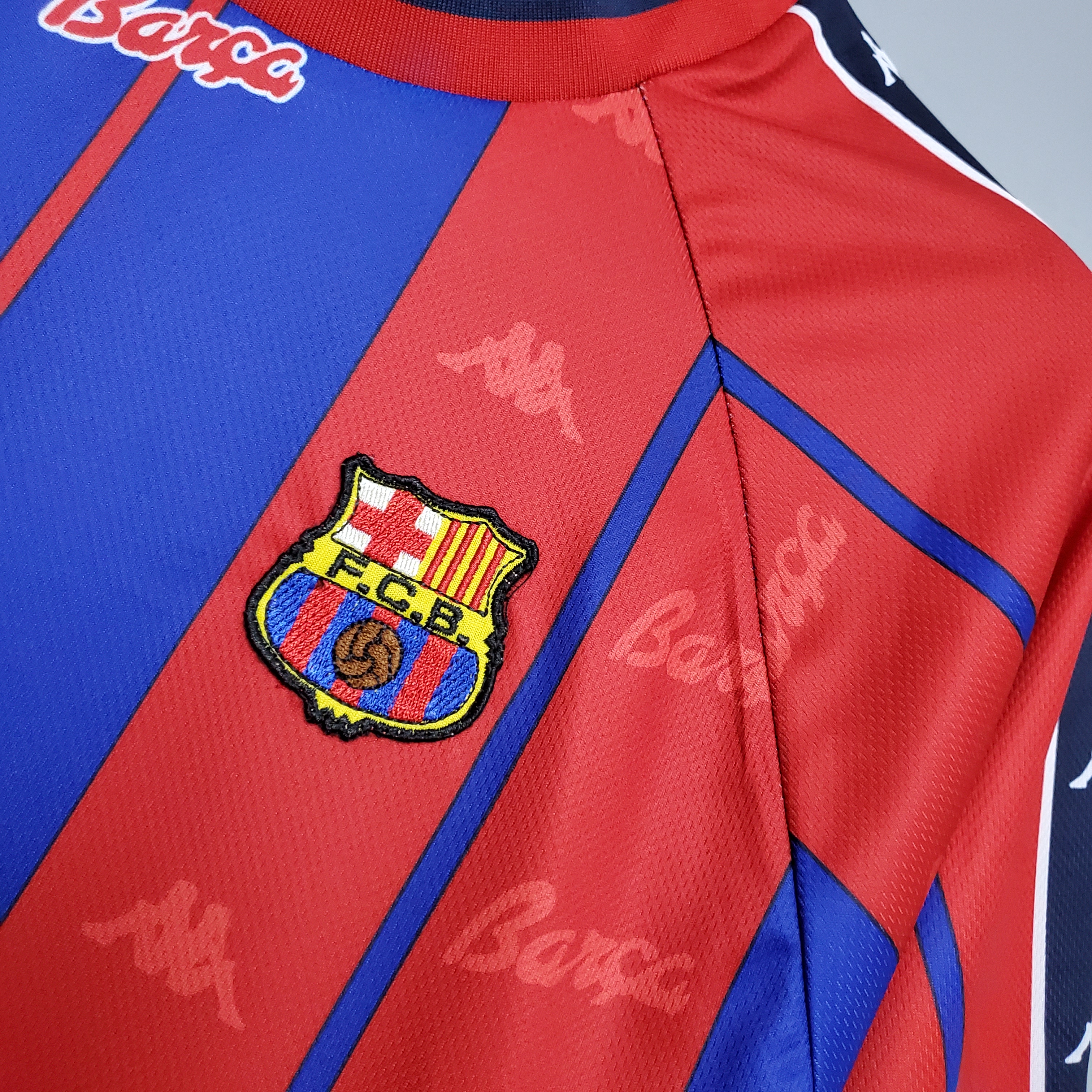 1982/1984 Barcelona Away Retro Football Shirt