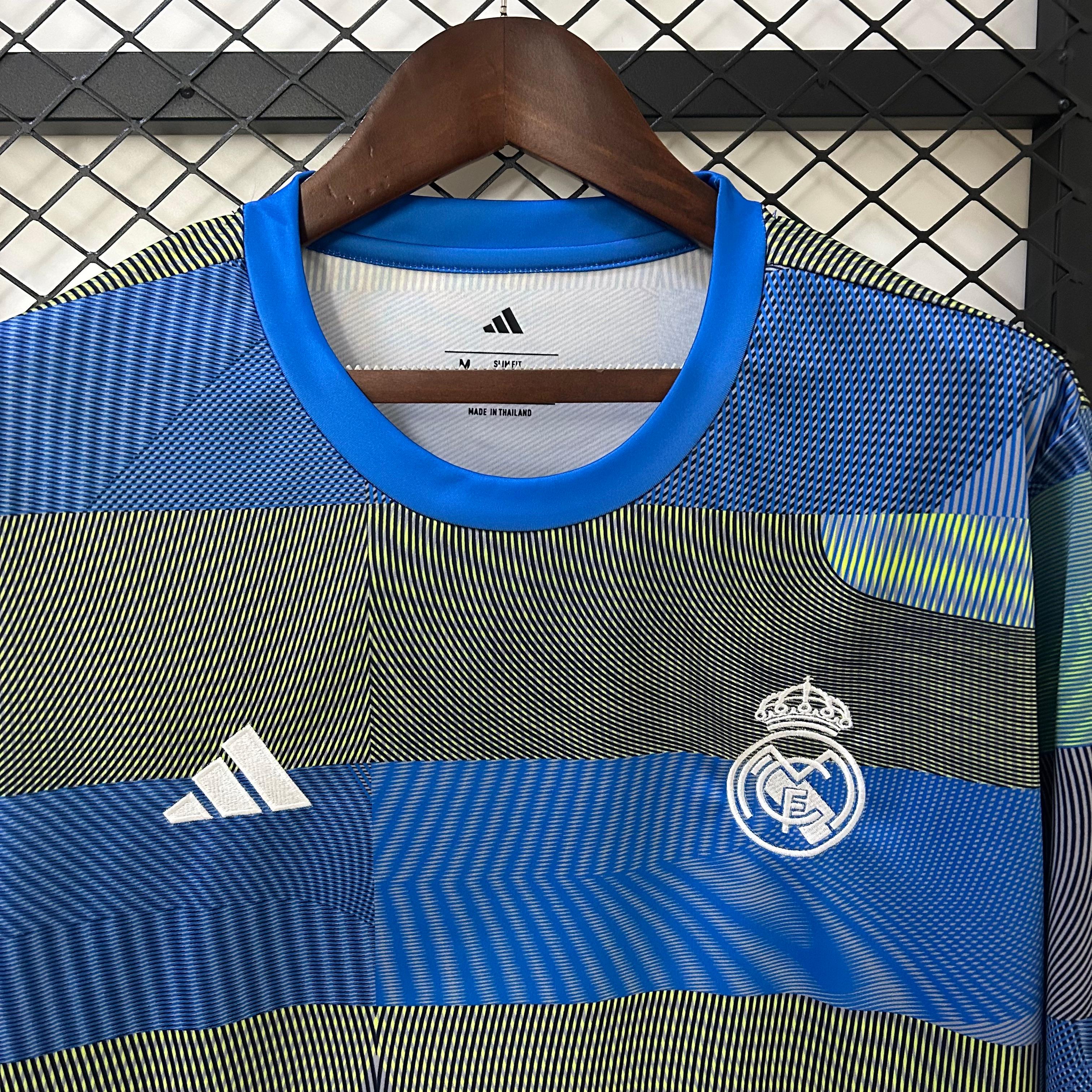 2025/2026 Real Madrid Special Edition Football Shirt （Fan Edition）